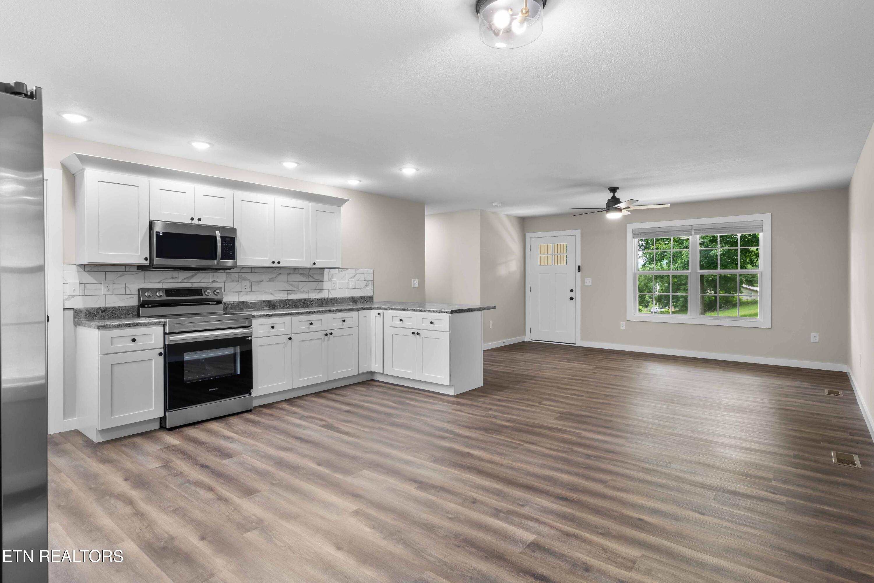 391 Summit Drive Speedwell TN 37870