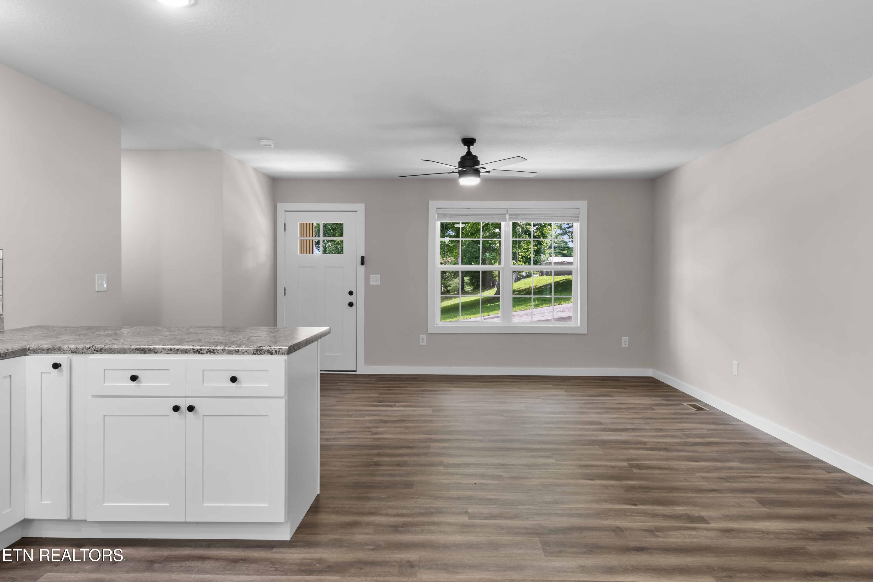 391 Summit Drive Speedwell TN 37870
