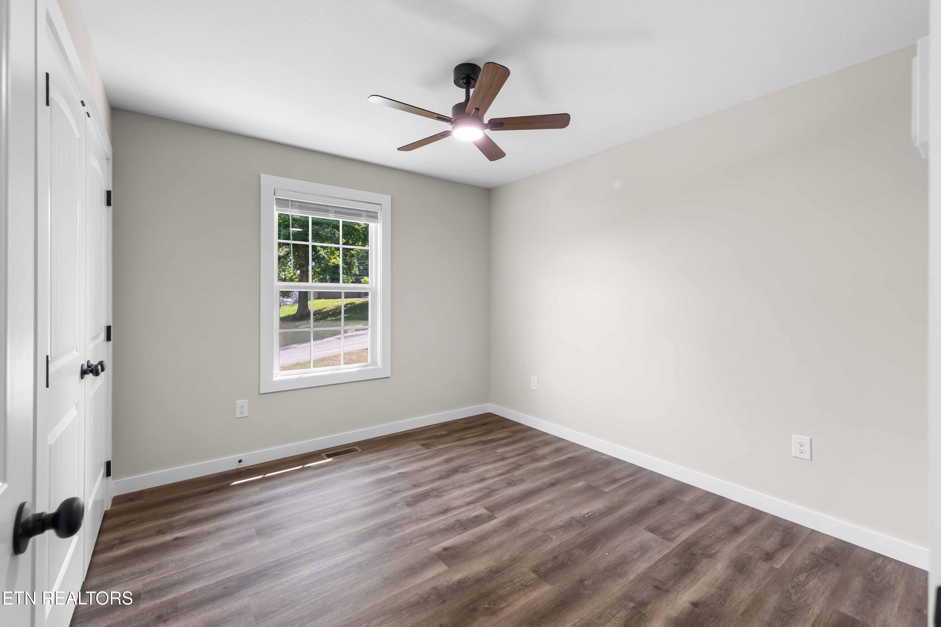 391 Summit Drive Speedwell TN 37870