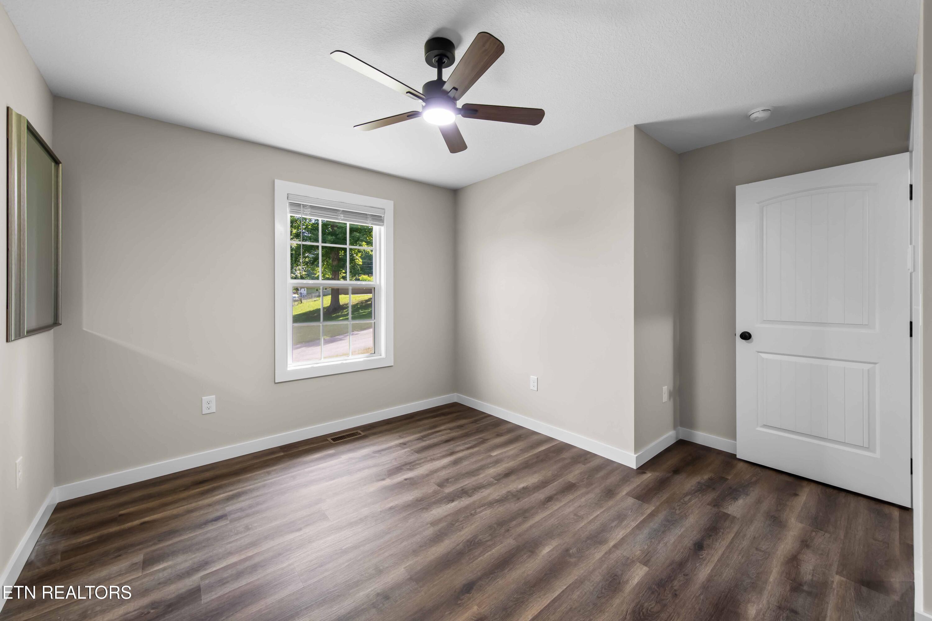 391 Summit Drive Speedwell TN 37870