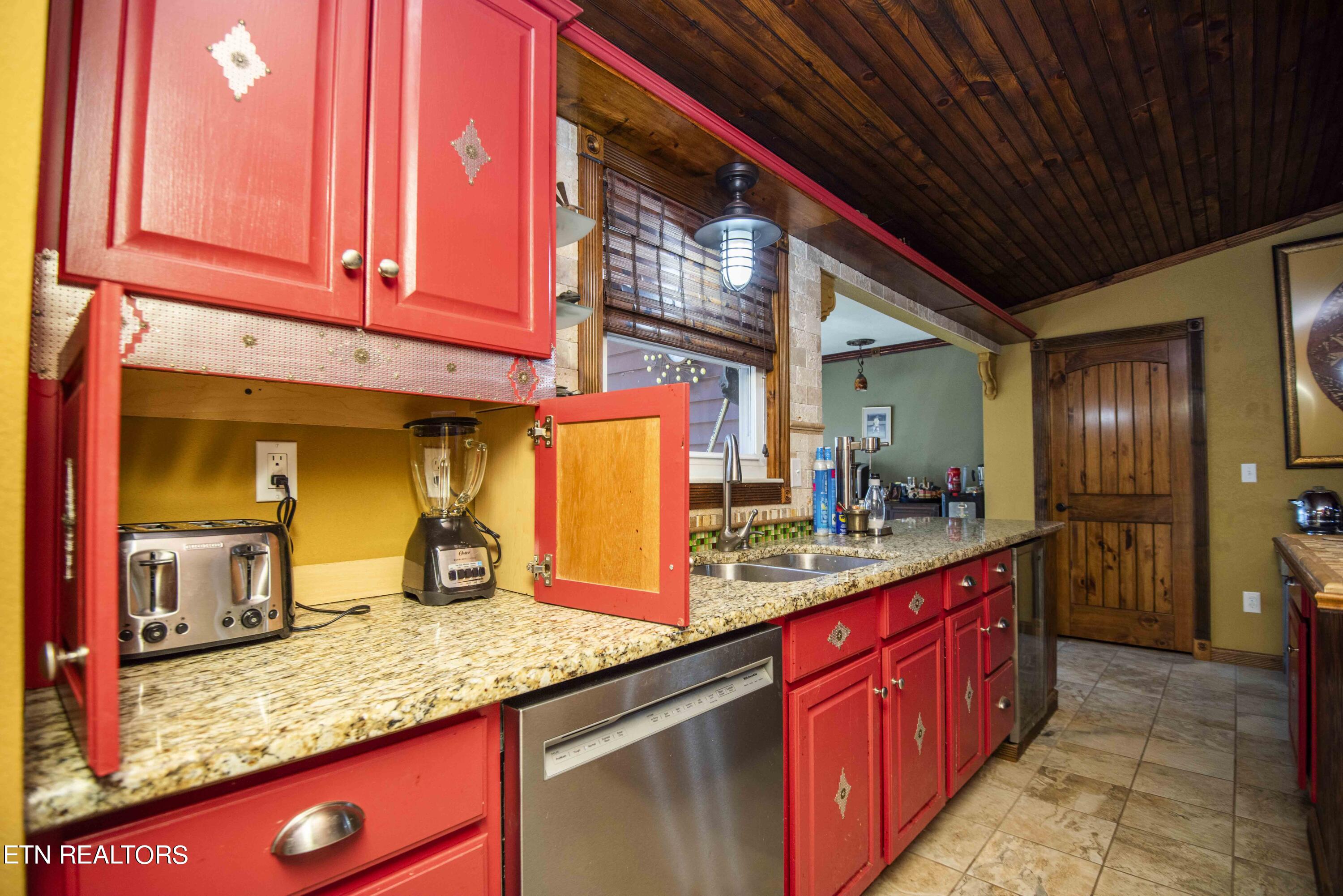 245 Lakeshore Vista Drive Kingston TN 37763