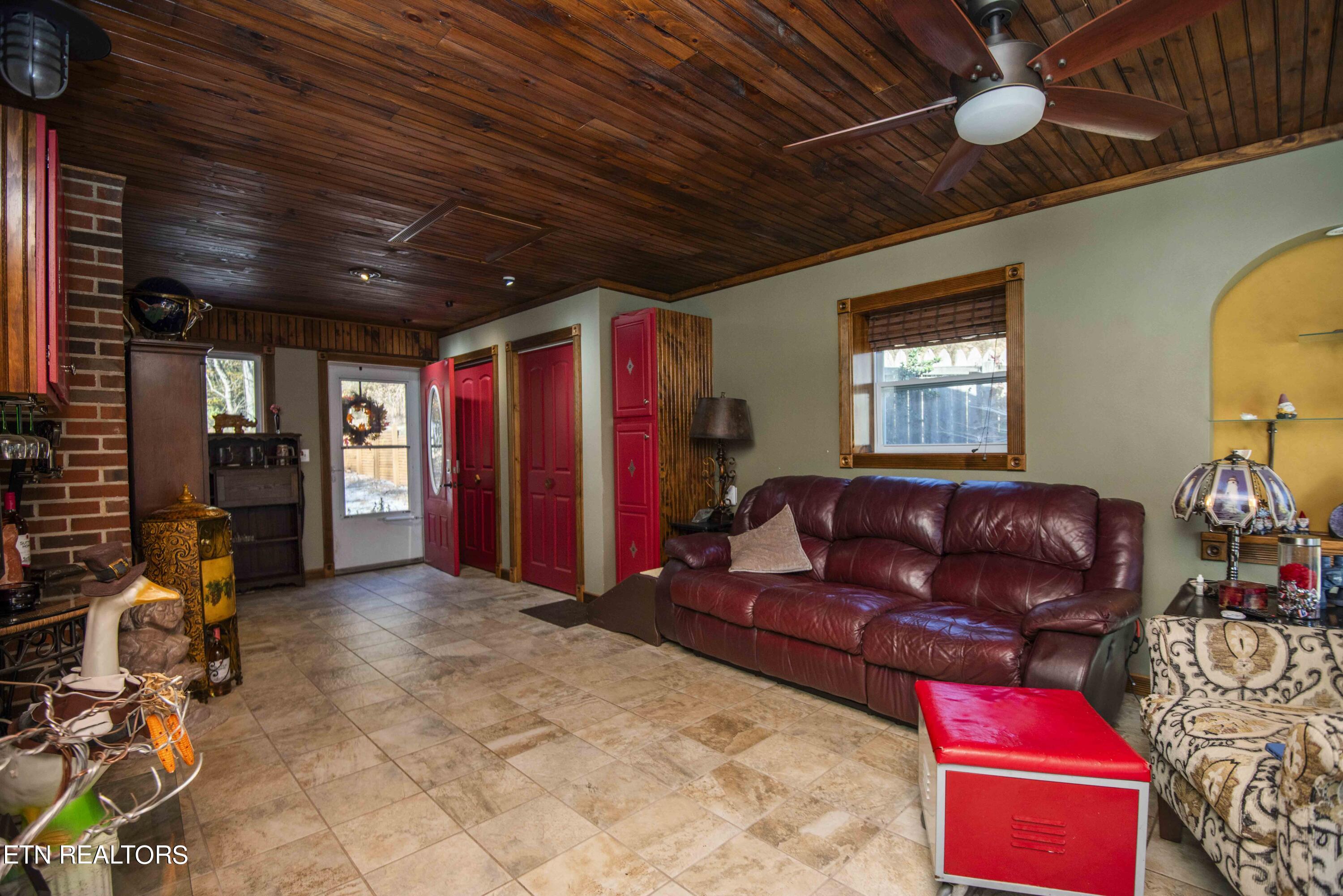 245 Lakeshore Vista Drive Kingston TN 37763