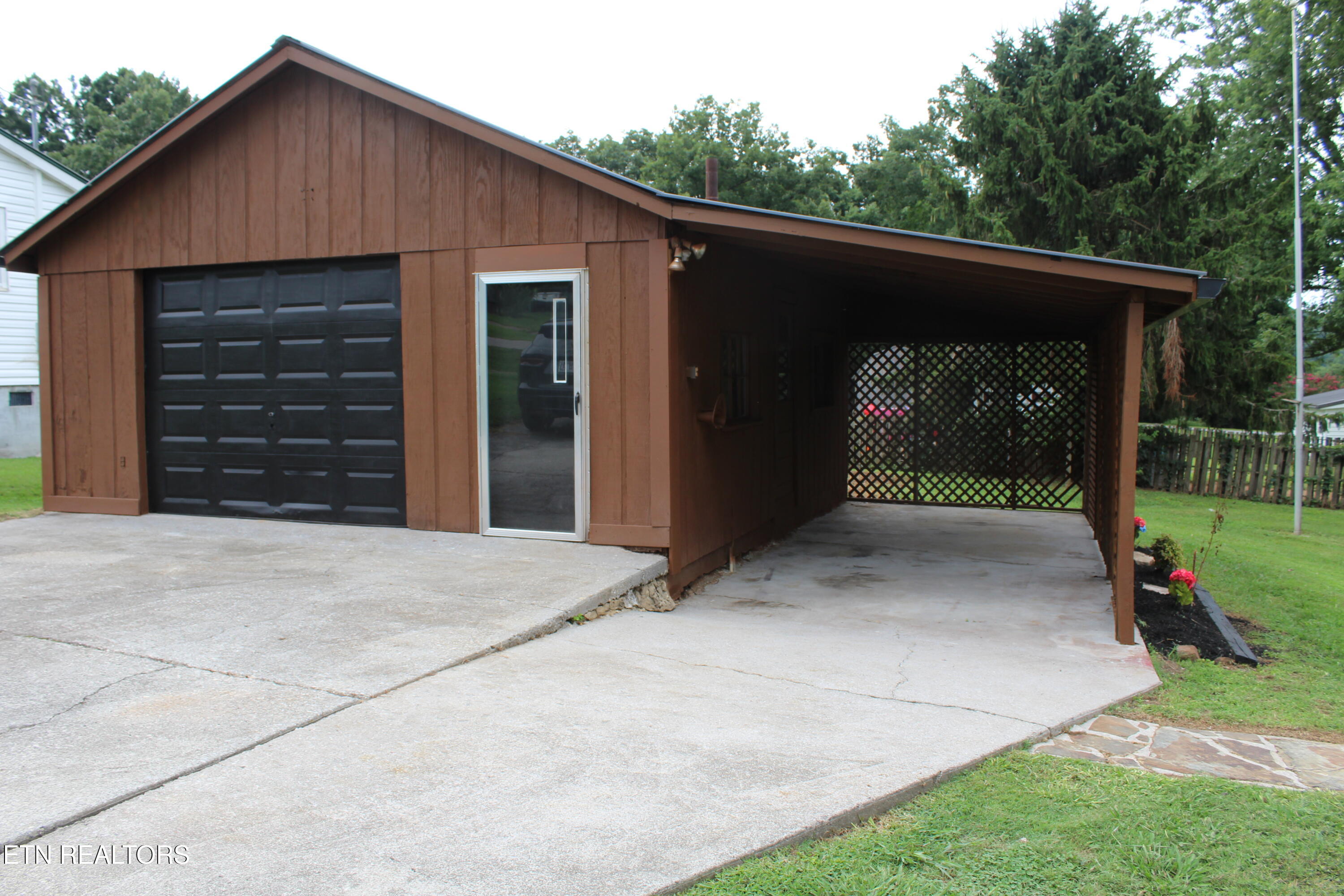 301 Mahala Road Sweetwater TN 37874
