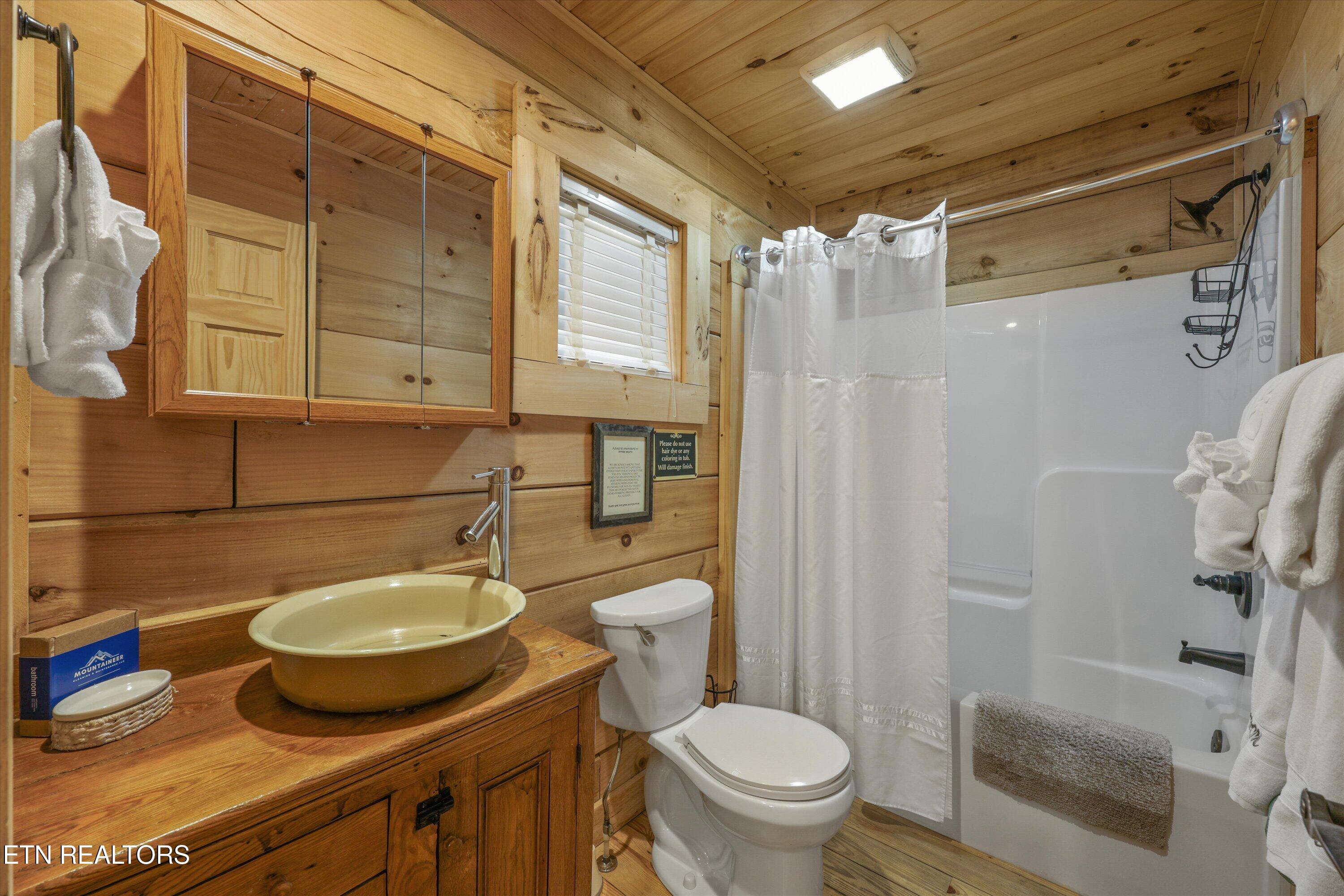 253 Cartertown Road Gatlinburg TN 37738