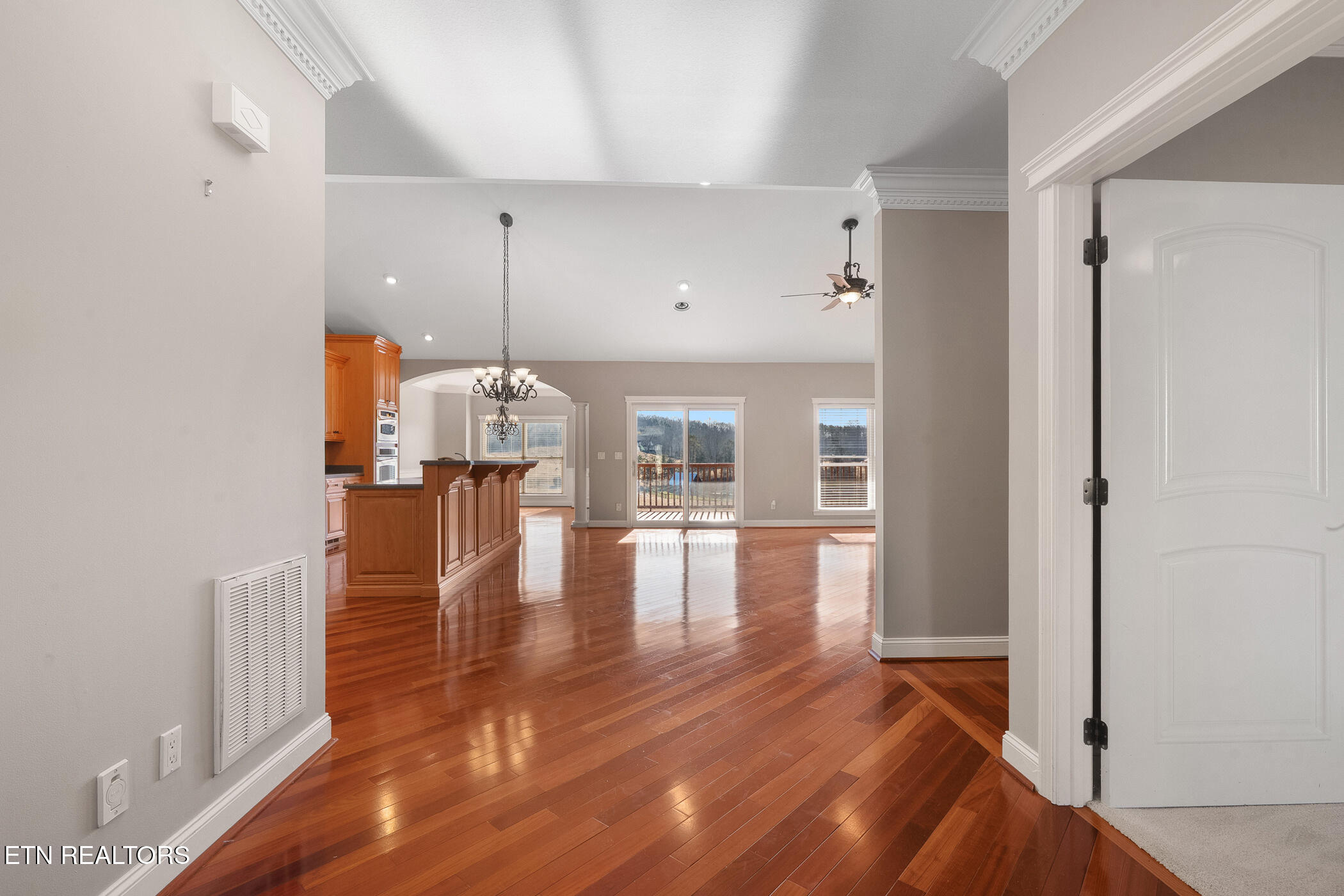 1811 Jordans Creek Way Sevierville TN 37876