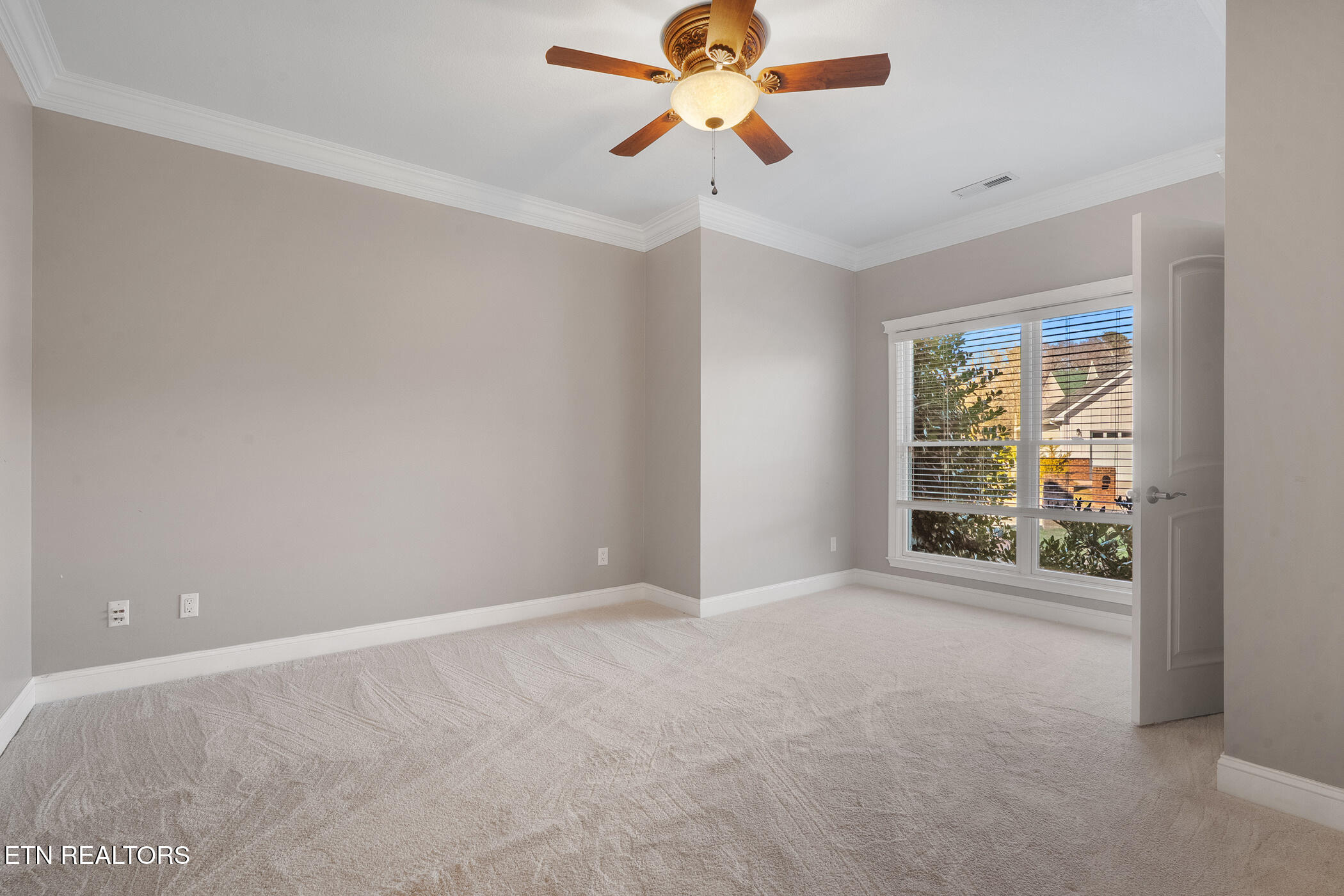 1811 Jordans Creek Way Sevierville TN 37876