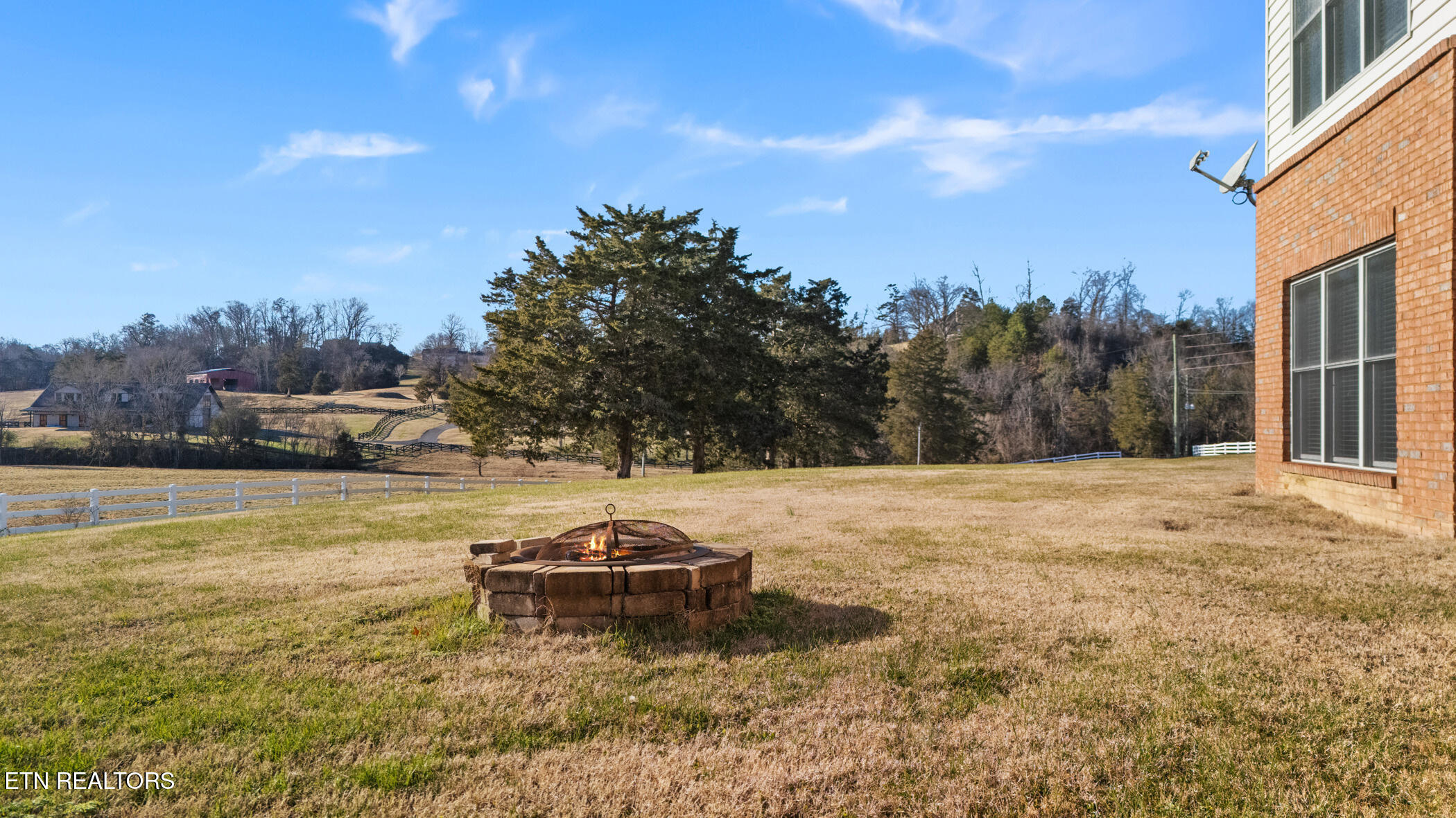 1811 Jordans Creek Way Sevierville TN 37876