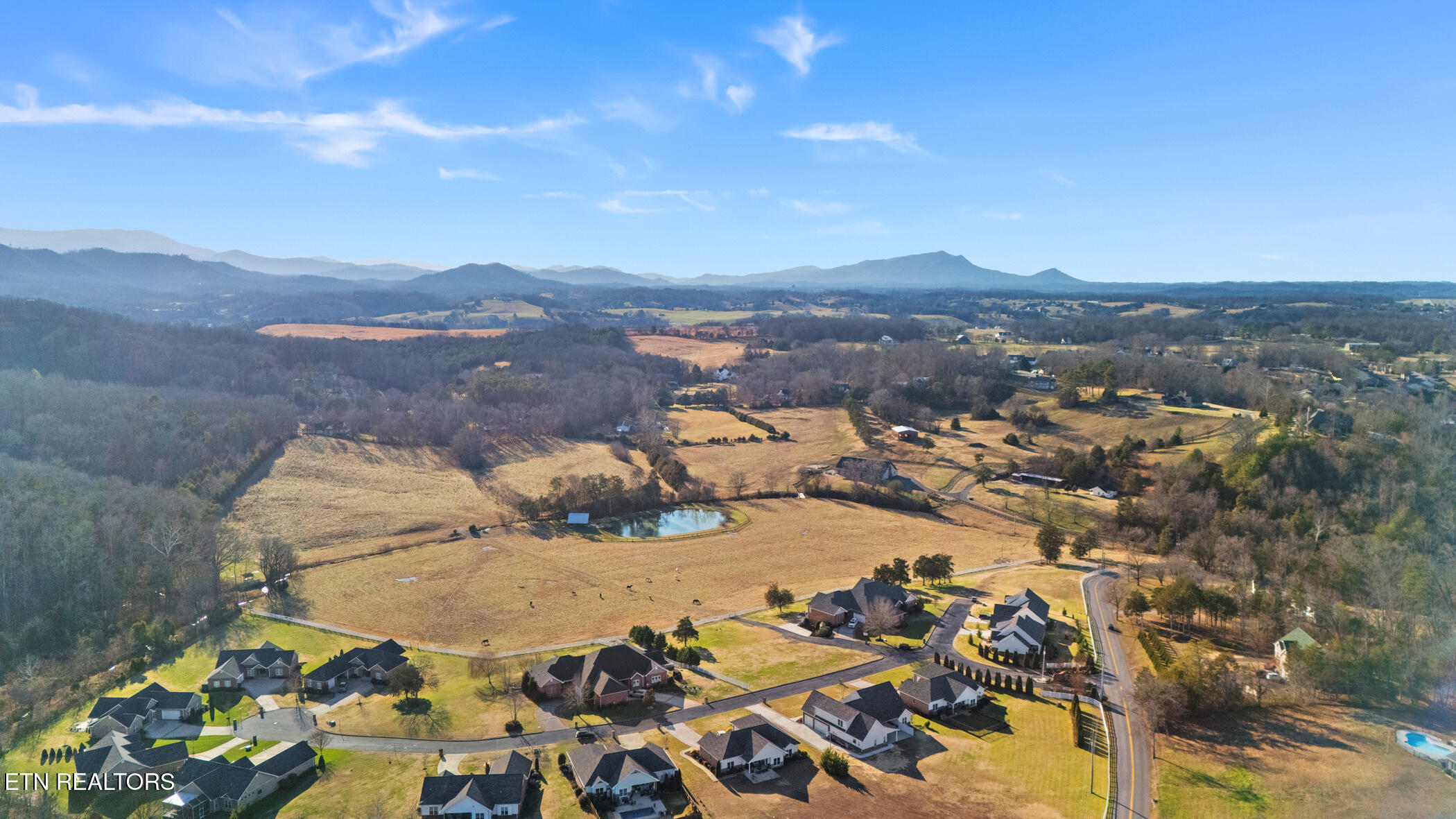 1811 Jordans Creek Way Sevierville TN 37876