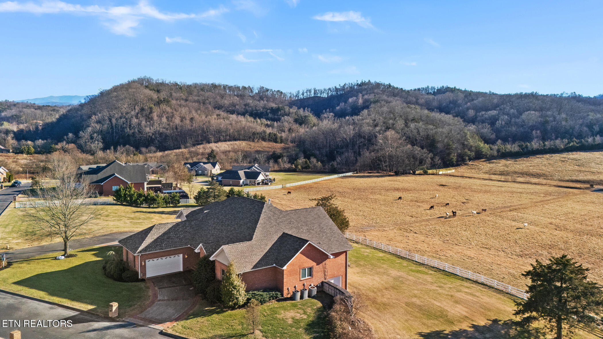 1811 Jordans Creek Way Sevierville TN 37876