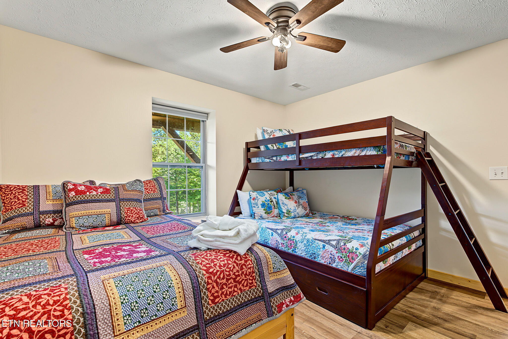 670 Magic Kingdom Lane Sevierville TN 37876