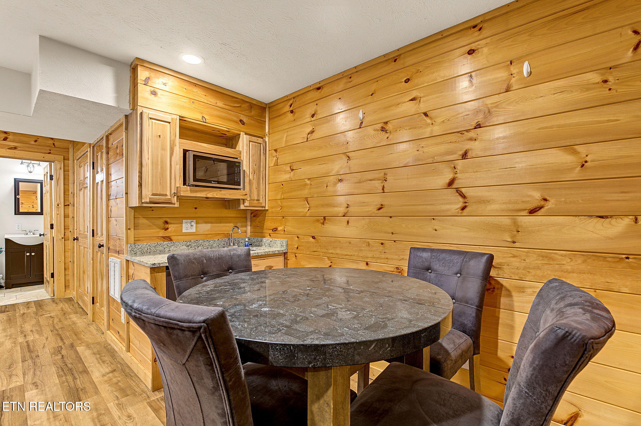 670 Magic Kingdom Lane Sevierville TN 37876