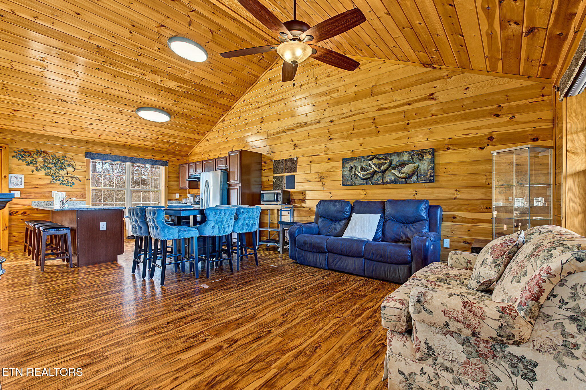 670 Magic Kingdom Lane Sevierville TN 37876