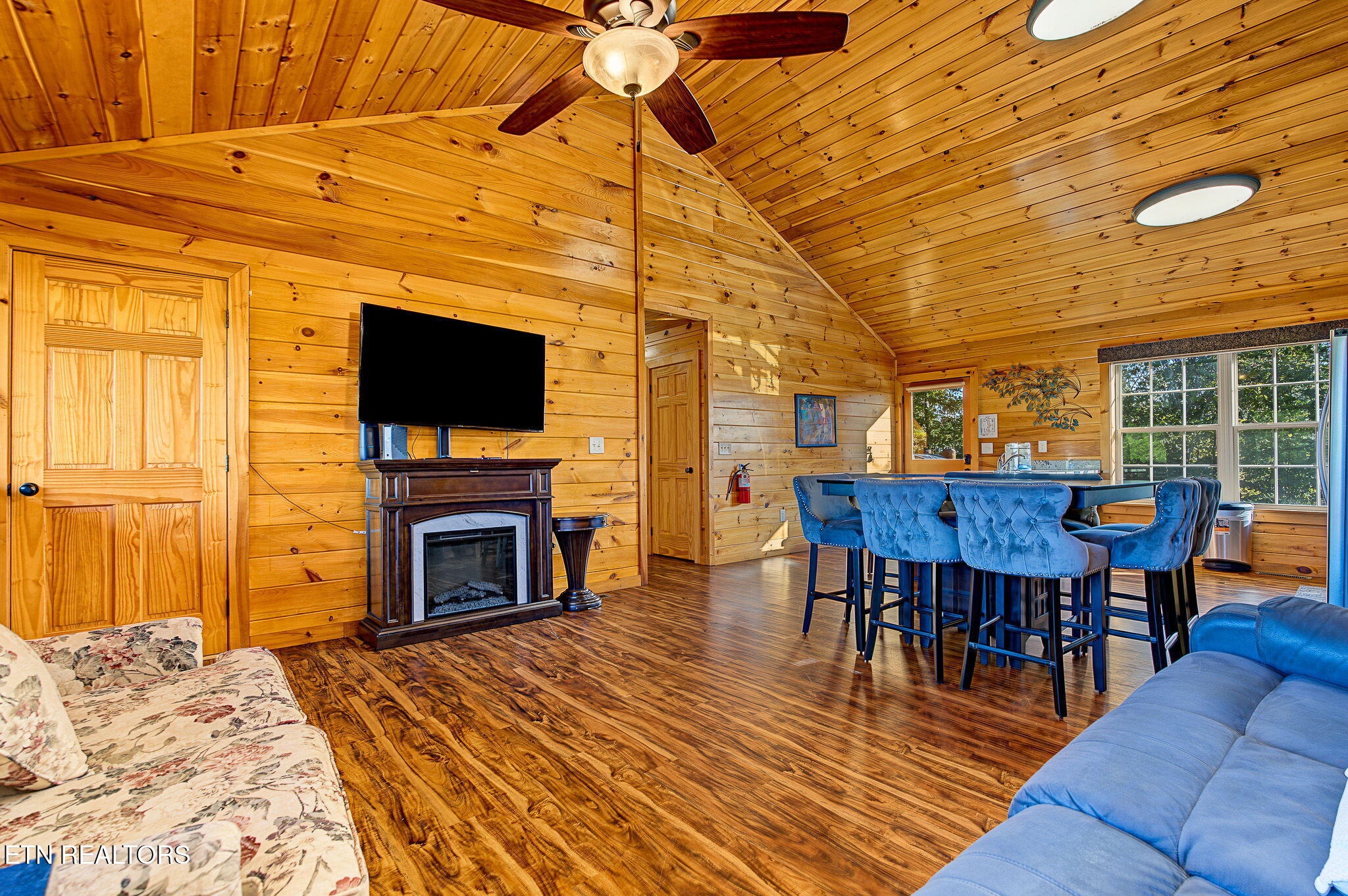 670 Magic Kingdom Lane Sevierville TN 37876