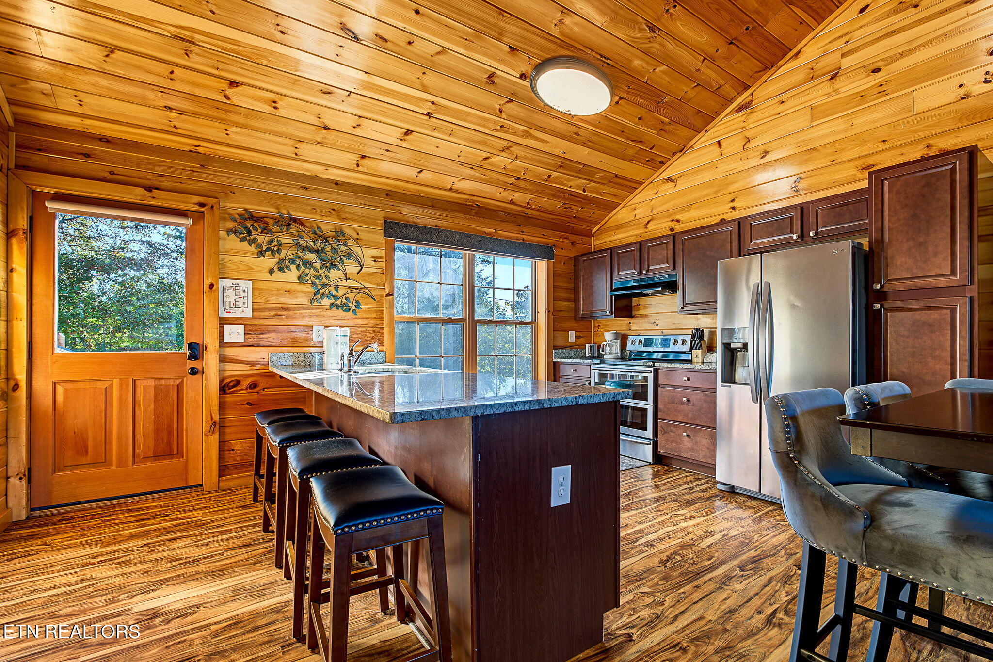 670 Magic Kingdom Lane Sevierville TN 37876