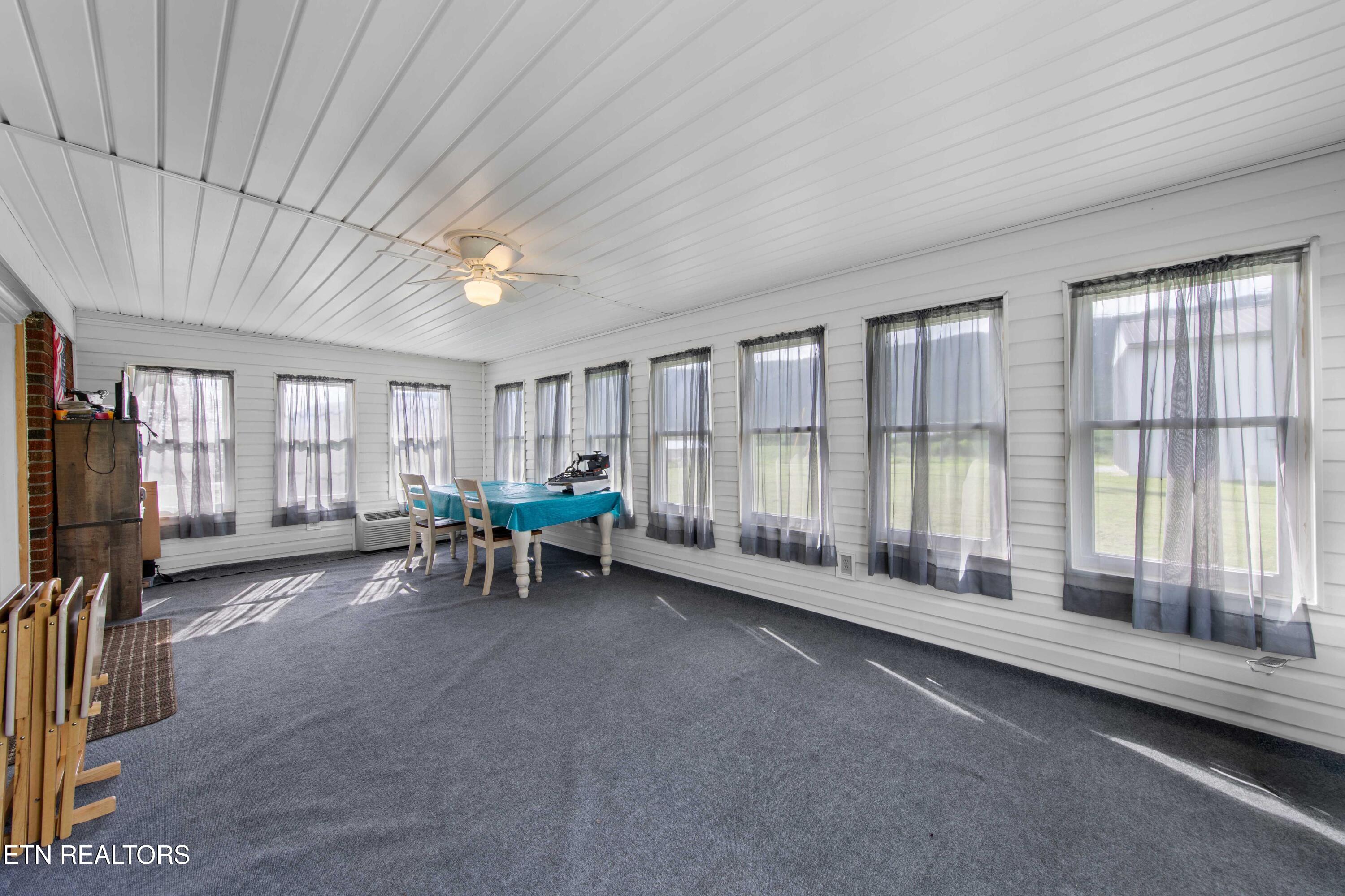 149 Woodson Lane Lafollette TN 37766