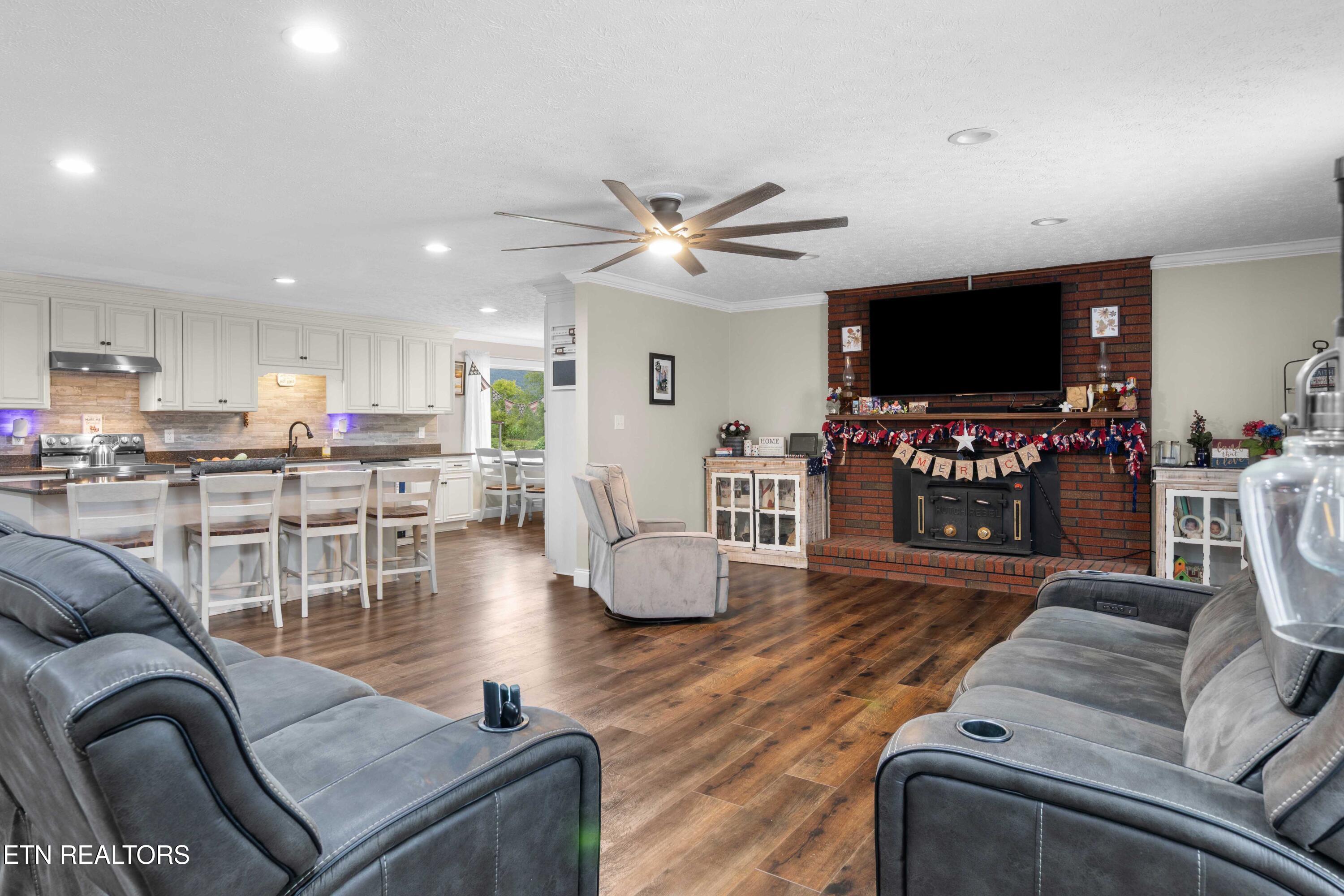 149 Woodson Lane Lafollette TN 37766