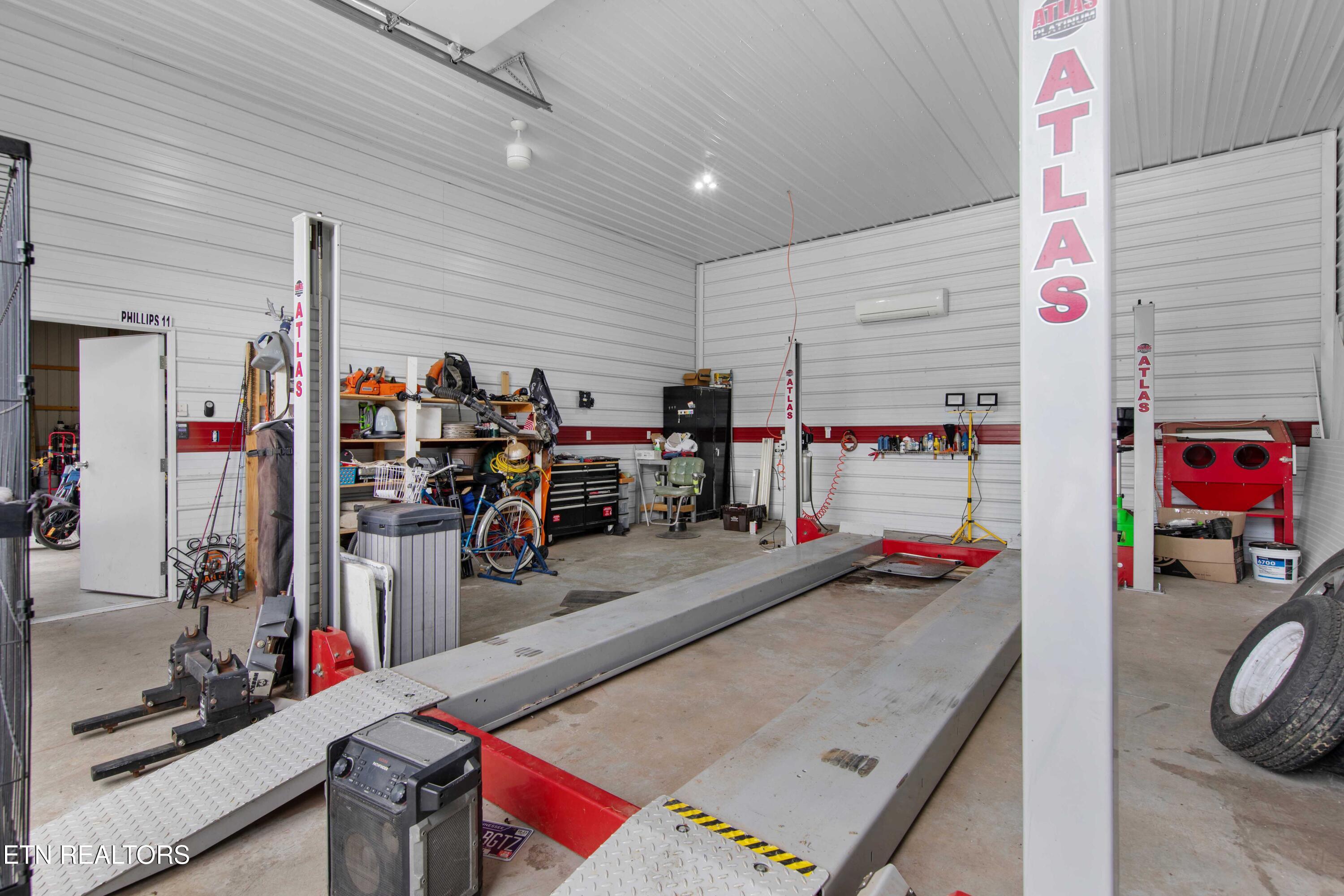 149 Woodson Lane Lafollette TN 37766