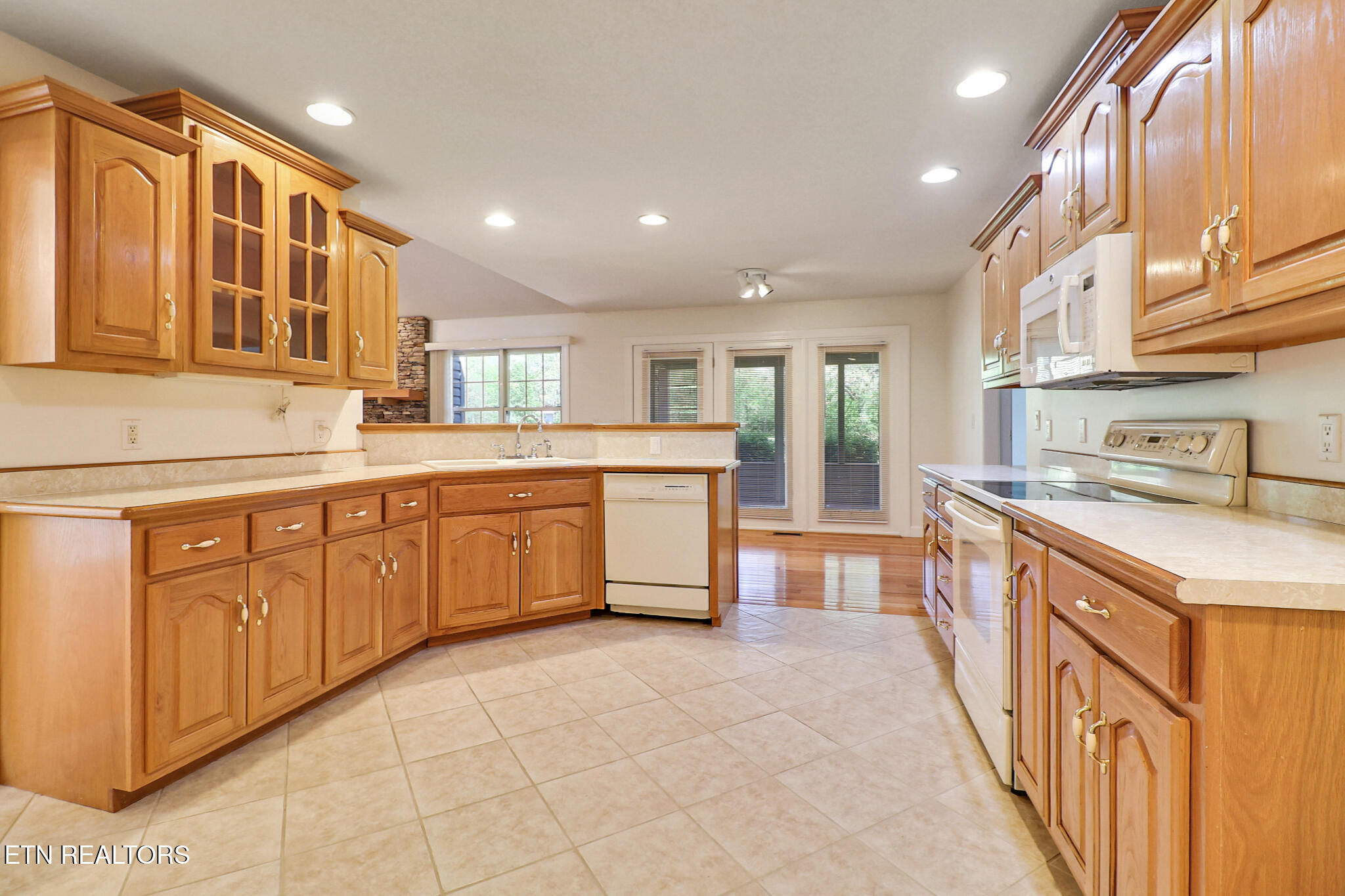 3112 Seminole Loop Crossville TN 38572