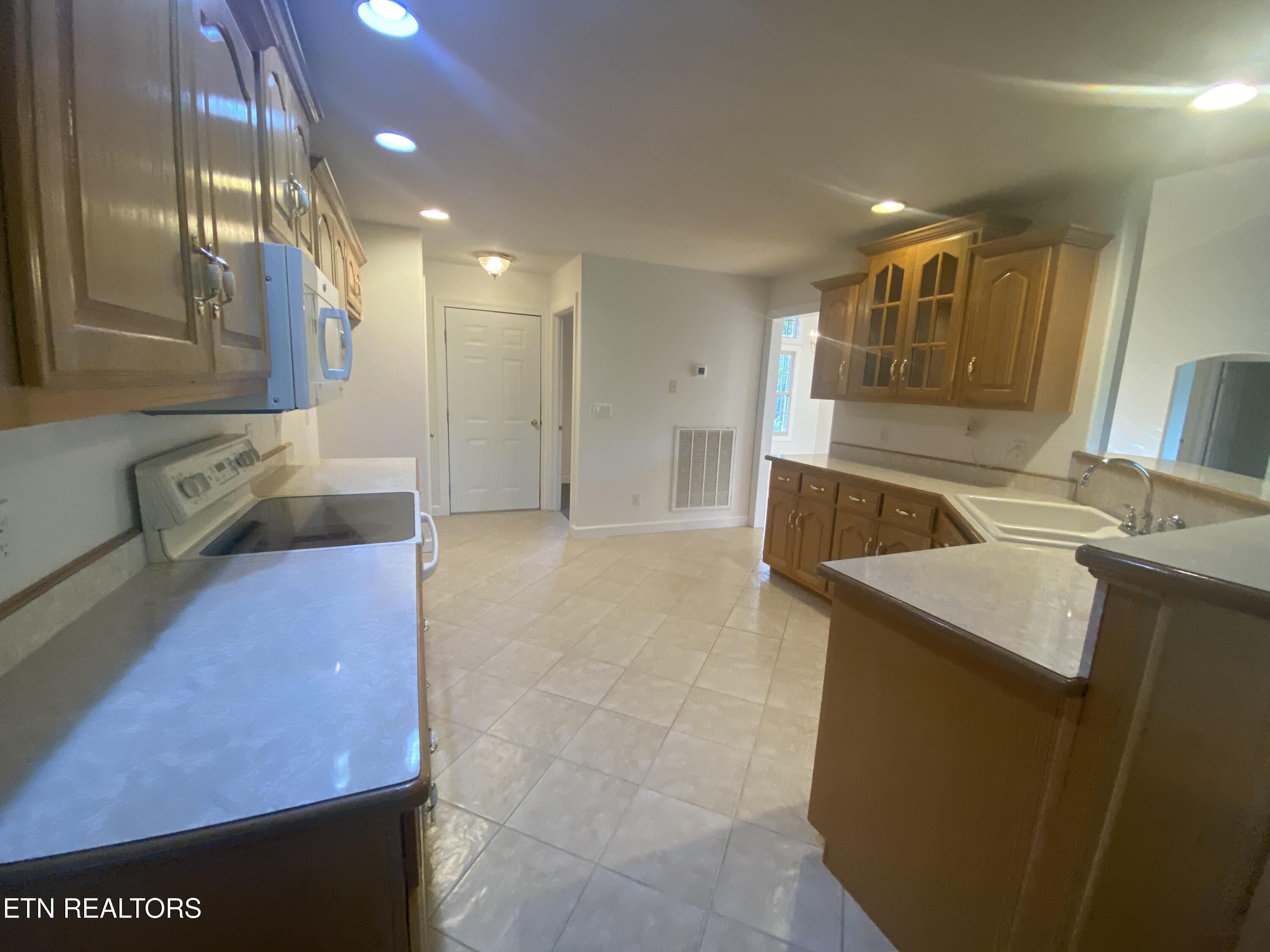 3112 Seminole Loop Crossville TN 38572