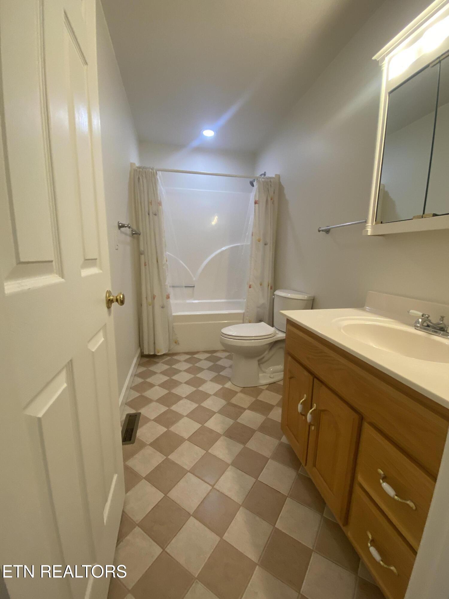 3112 Seminole Loop Crossville TN 38572