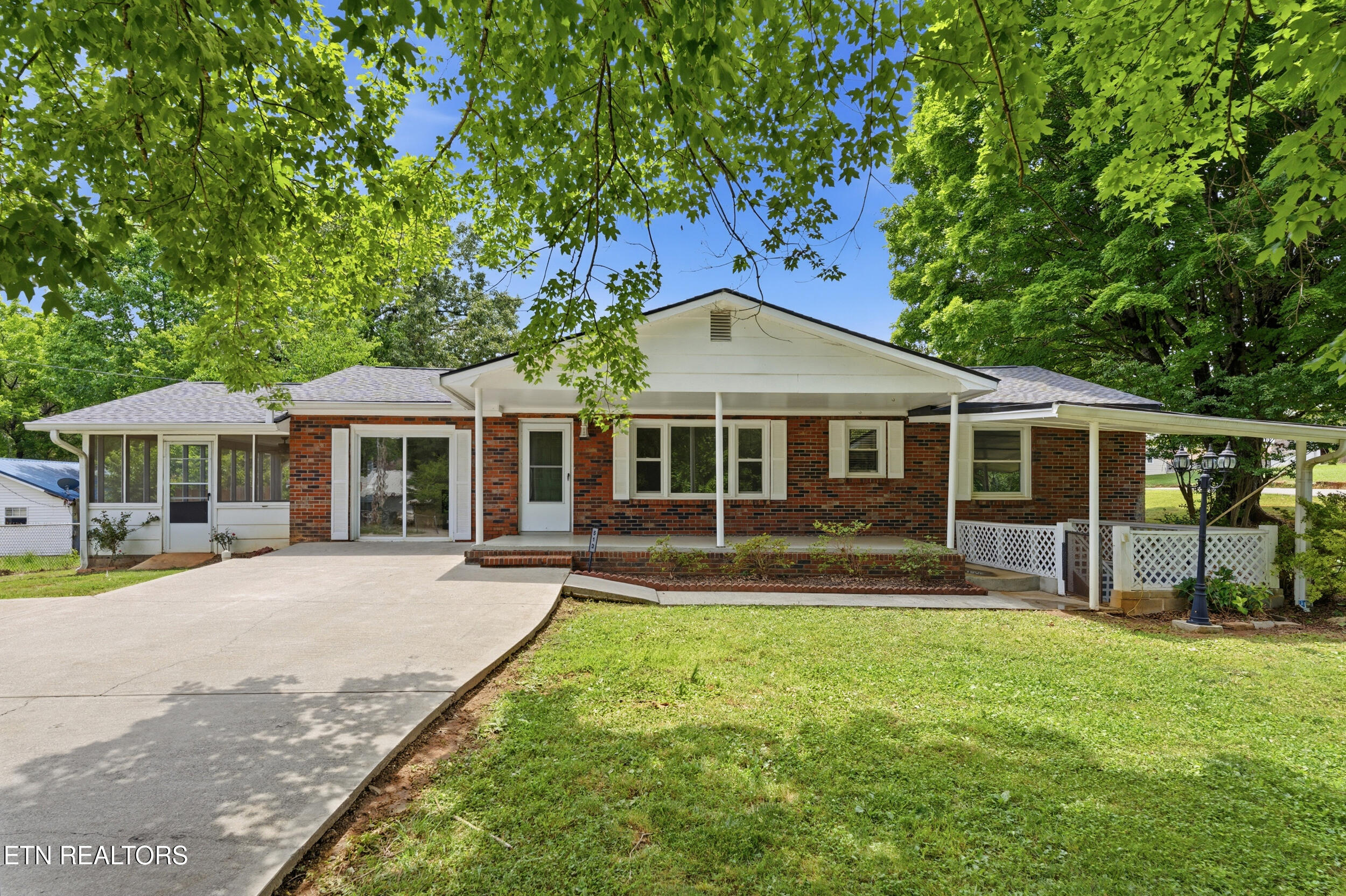 513 Smokey Drive Loudon TN 37774