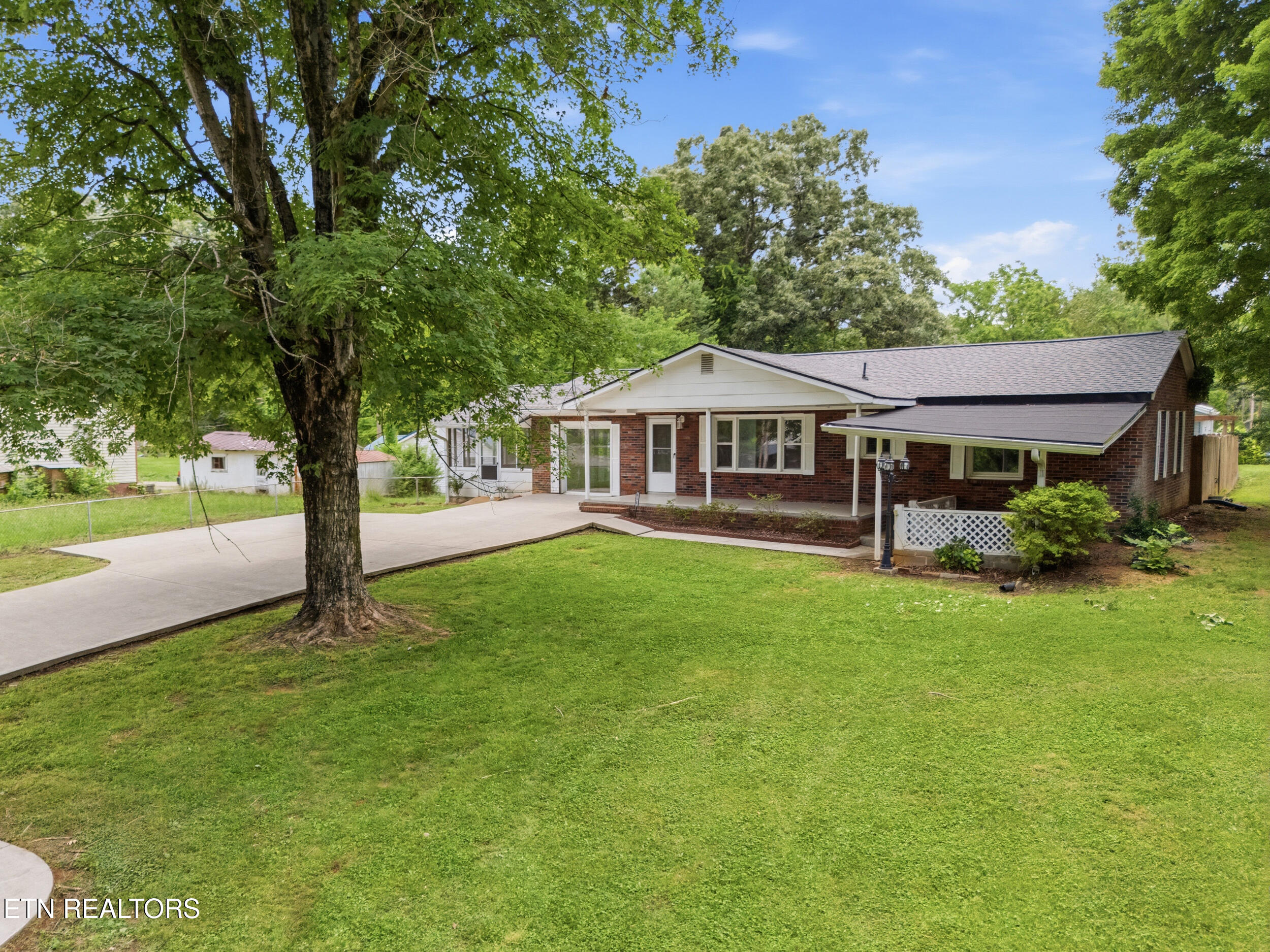 513 Smokey Drive Loudon TN 37774
