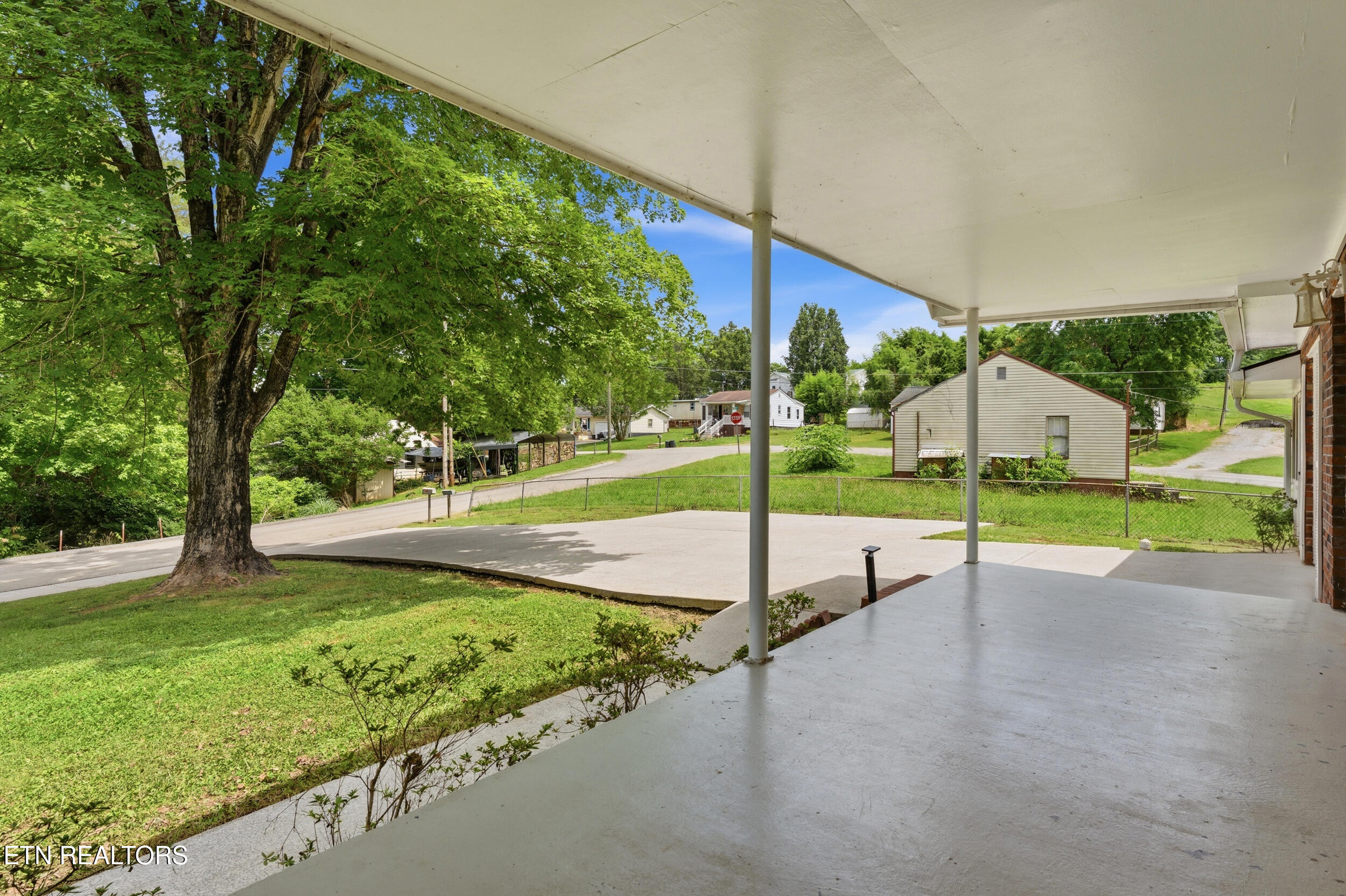 513 Smokey Drive Loudon TN 37774