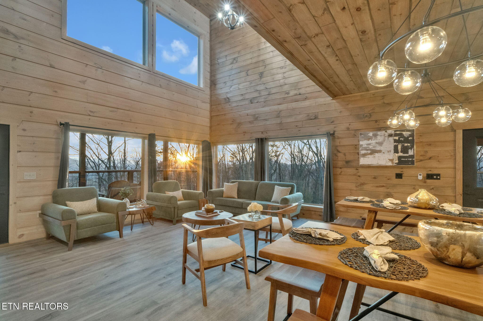 2520 Angelos Mountain Way Pigeon Forge TN 37862
