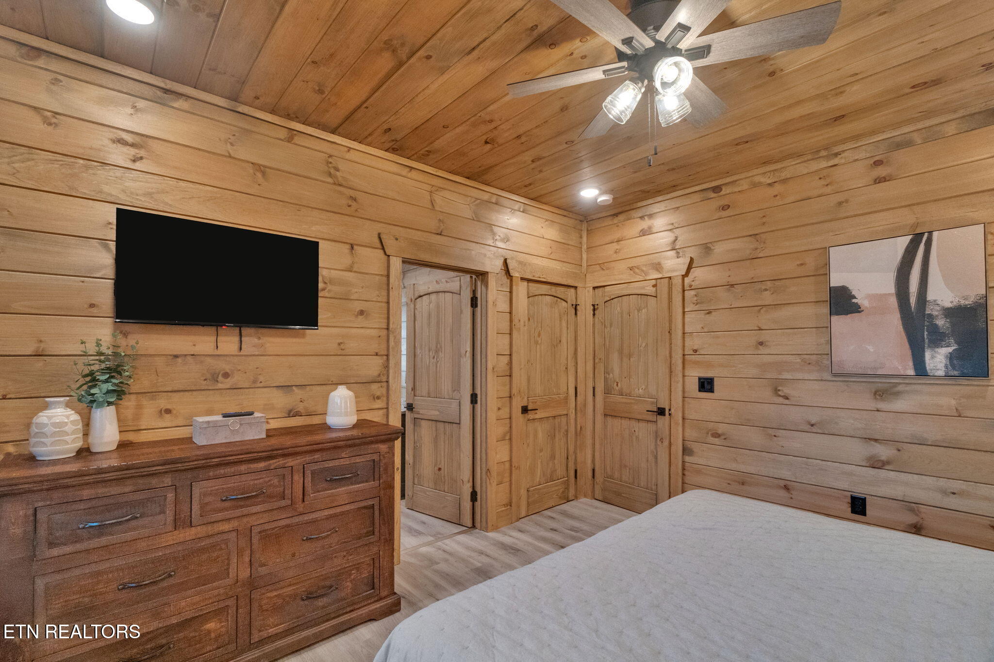 2520 Angelos Mountain Way Pigeon Forge TN 37862