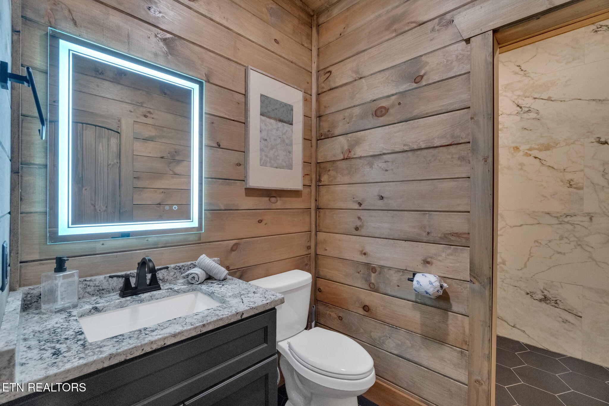 2520 Angelos Mountain Way Pigeon Forge TN 37862