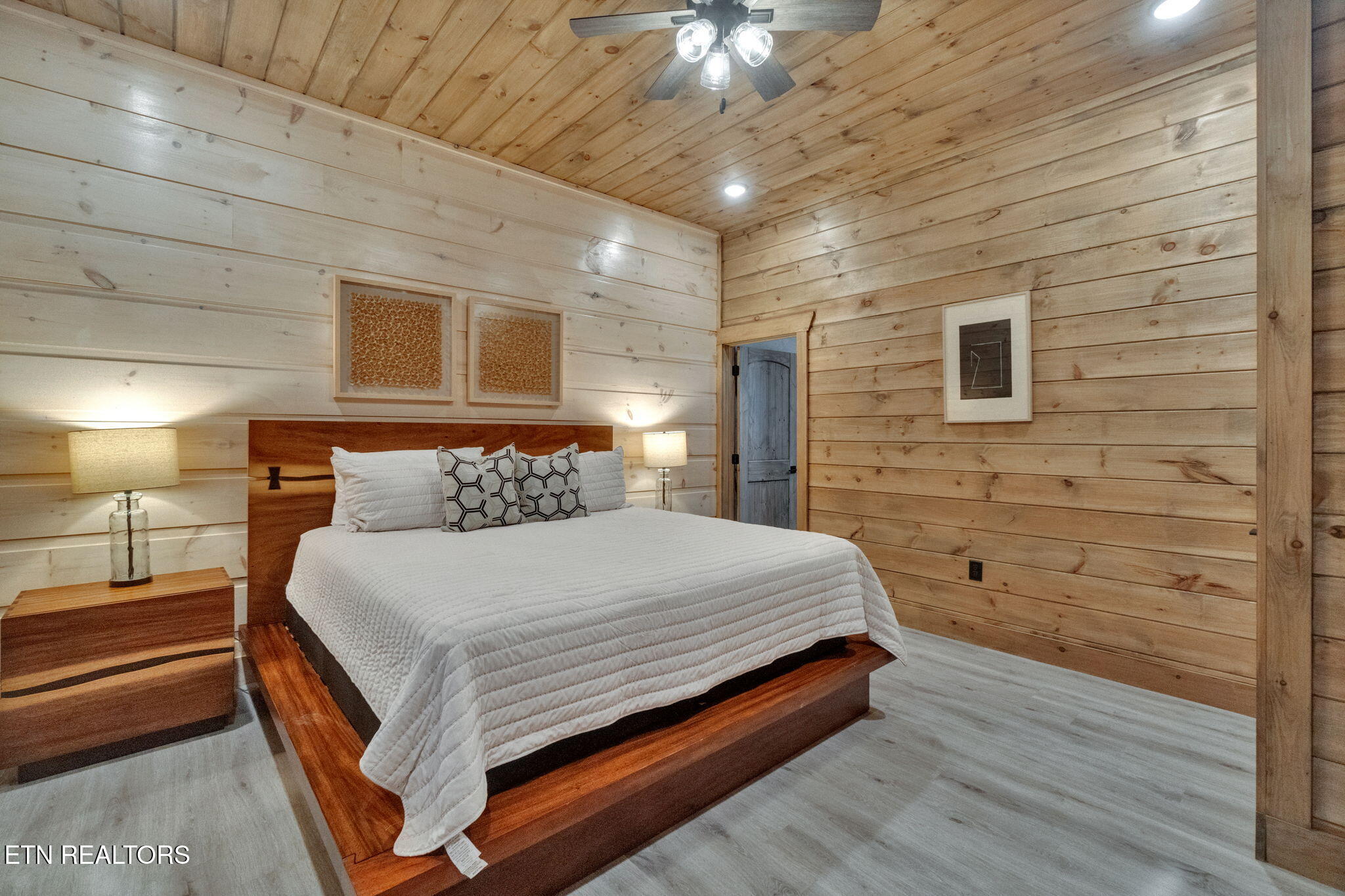 2520 Angelos Mountain Way Pigeon Forge TN 37862
