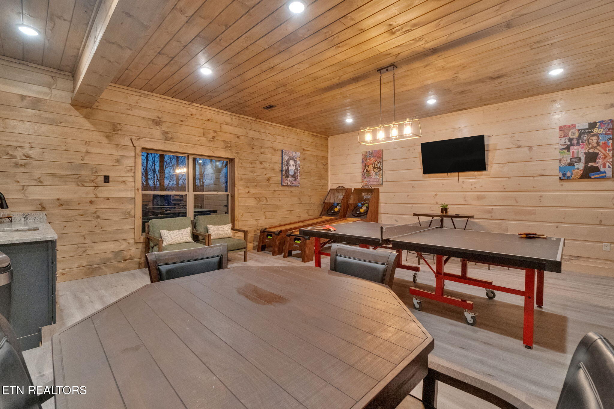 2520 Angelos Mountain Way Pigeon Forge TN 37862