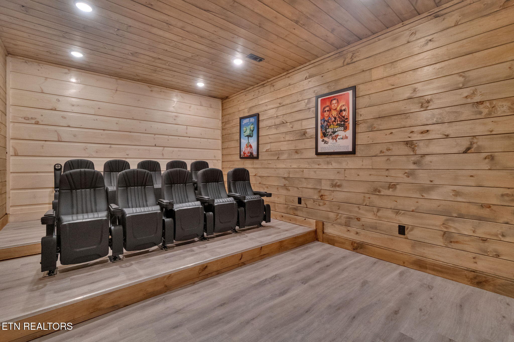 2520 Angelos Mountain Way Pigeon Forge TN 37862