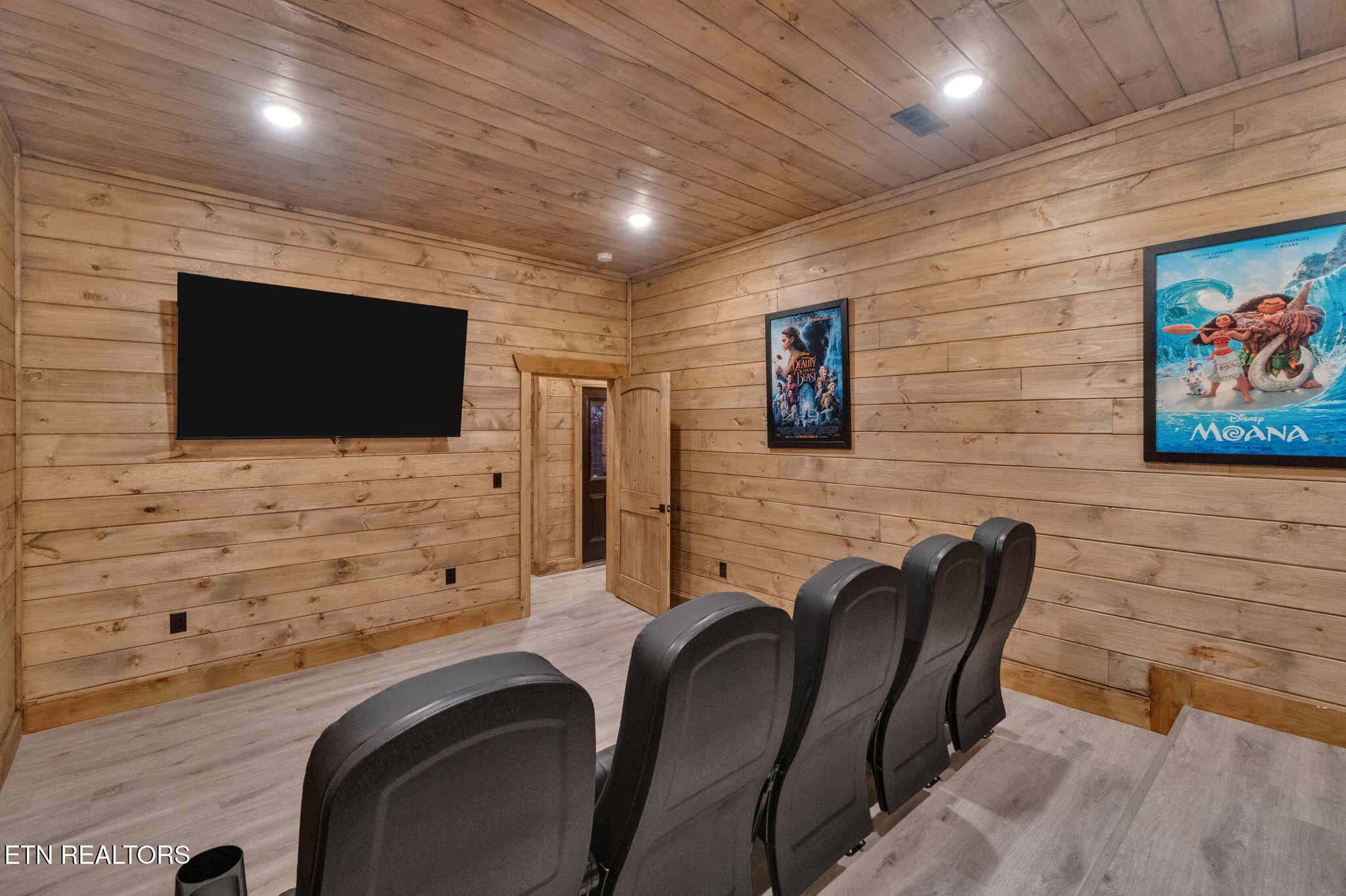 2520 Angelos Mountain Way Pigeon Forge TN 37862