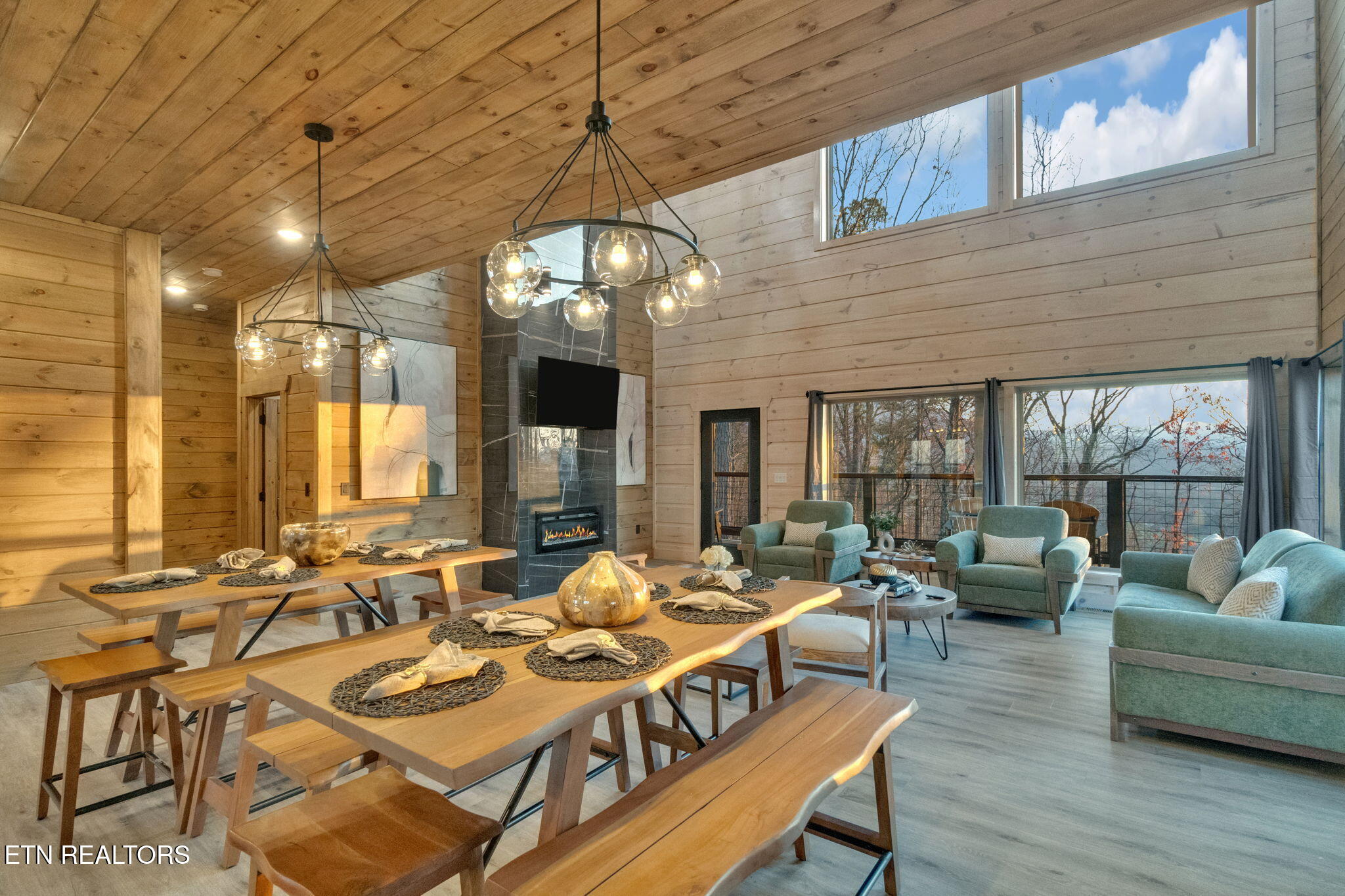 2520 Angelos Mountain Way Pigeon Forge TN 37862
