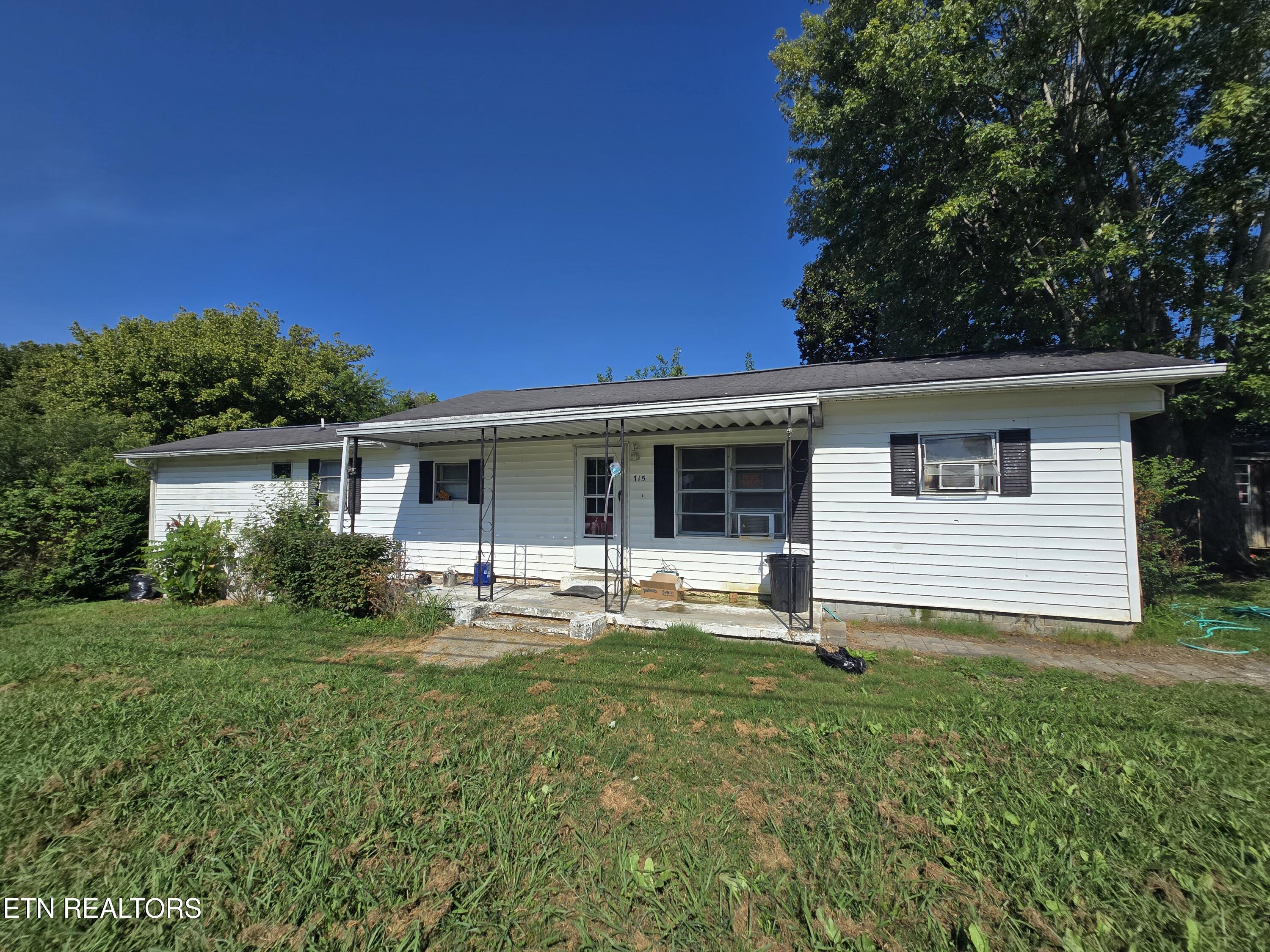 715 E Hemlock Street Lafollette TN 37766
