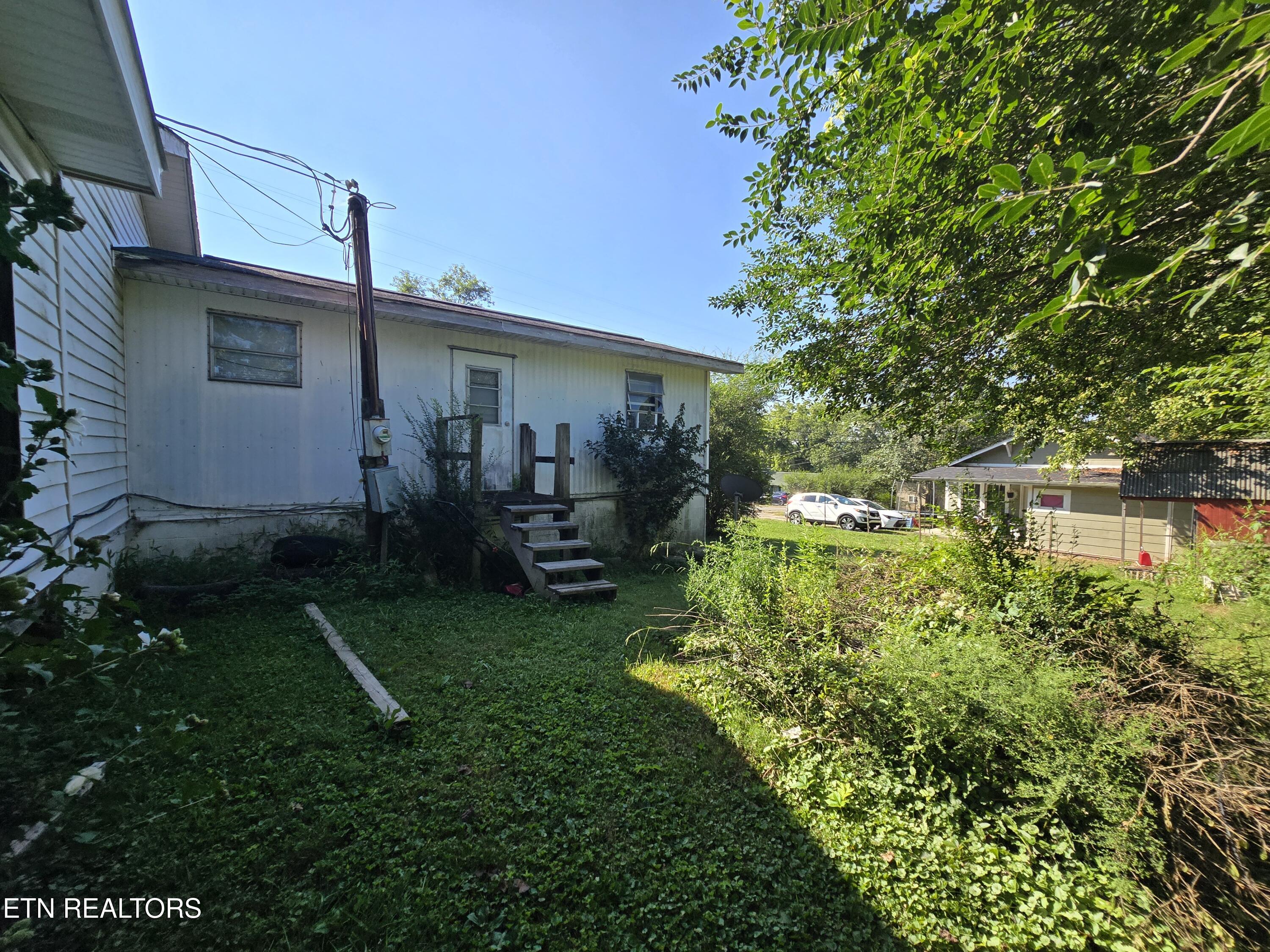 715 E Hemlock Street Lafollette TN 37766