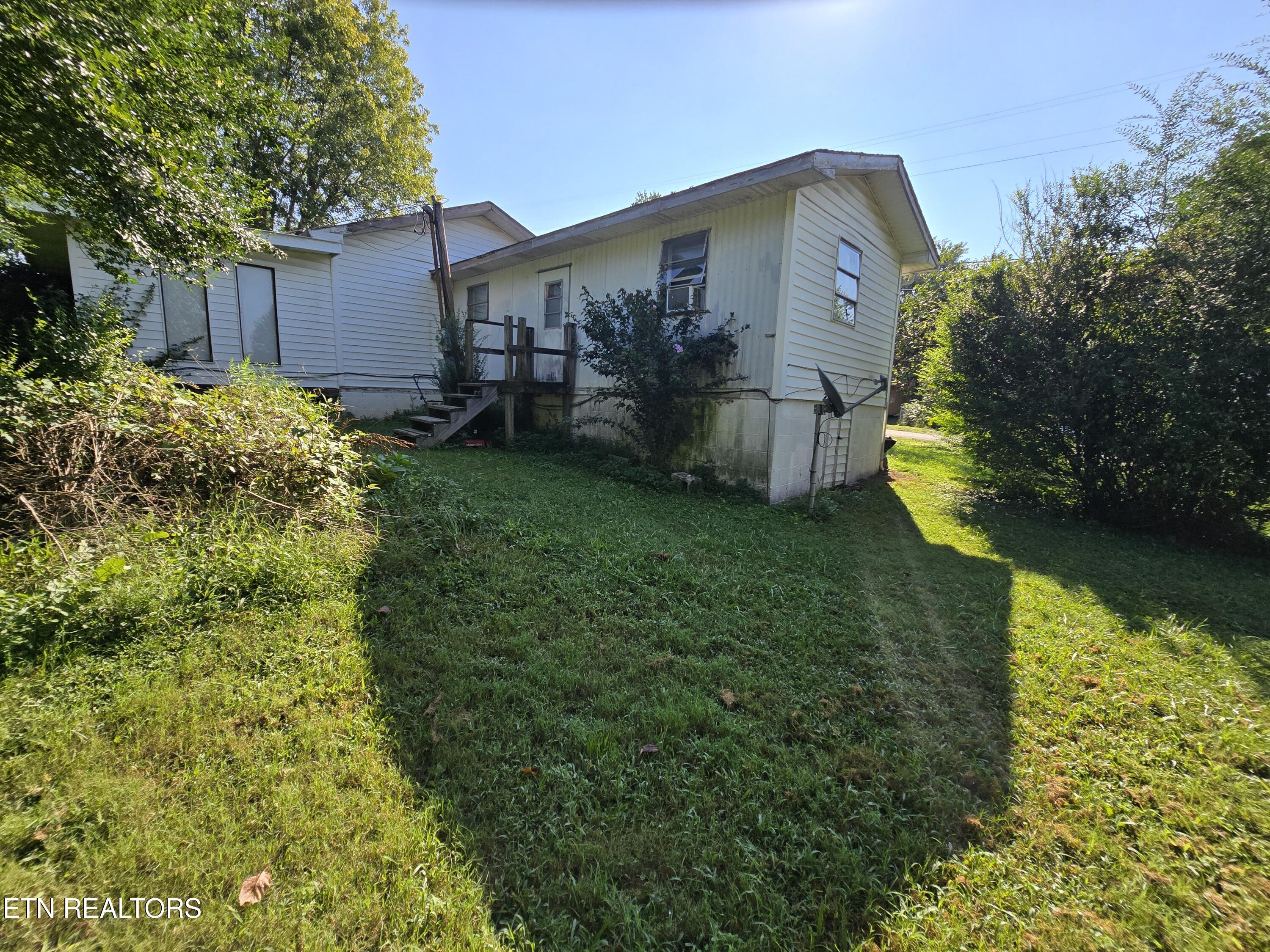 715 E Hemlock Street Lafollette TN 37766