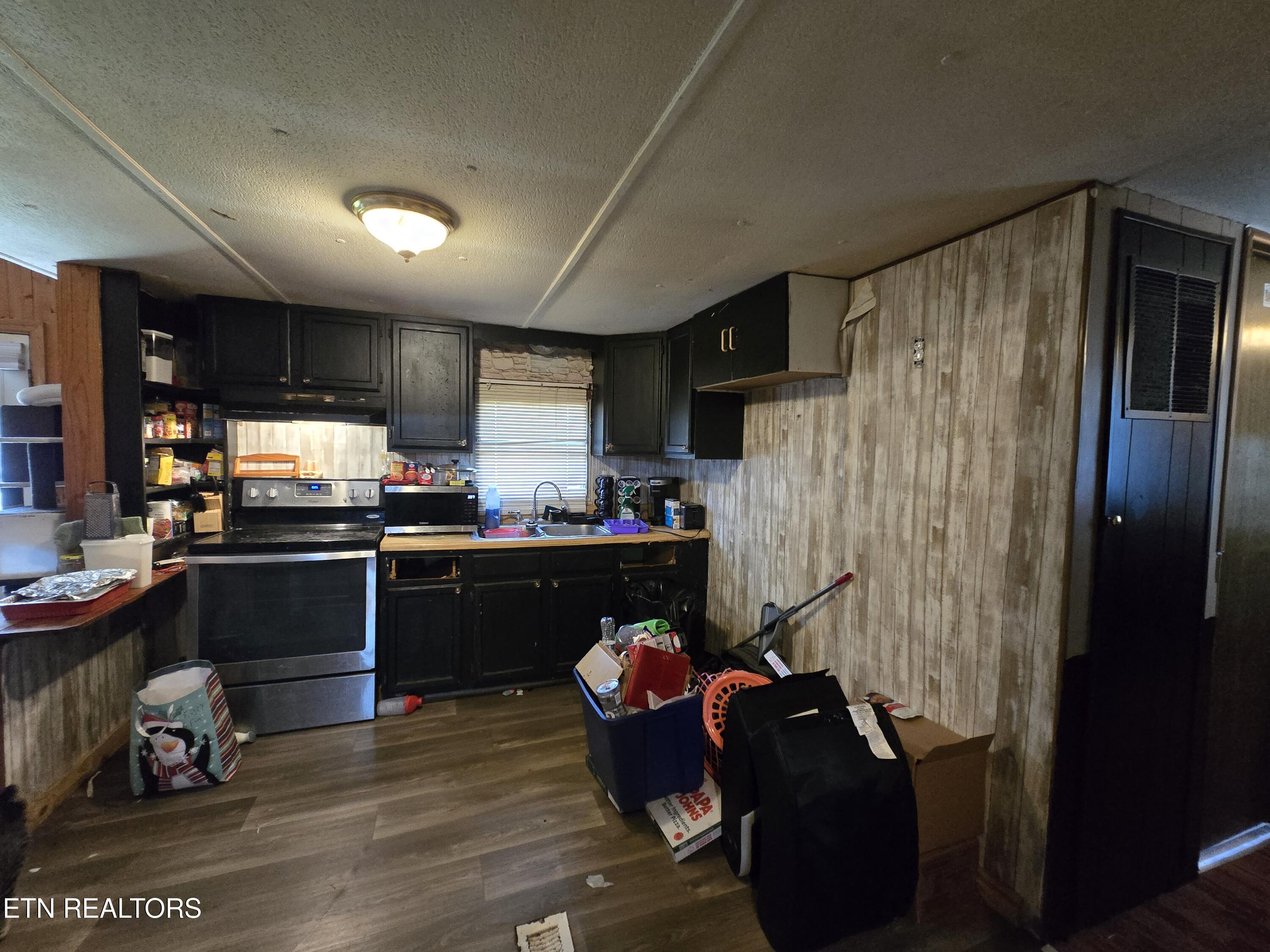715 E Hemlock Street Lafollette TN 37766