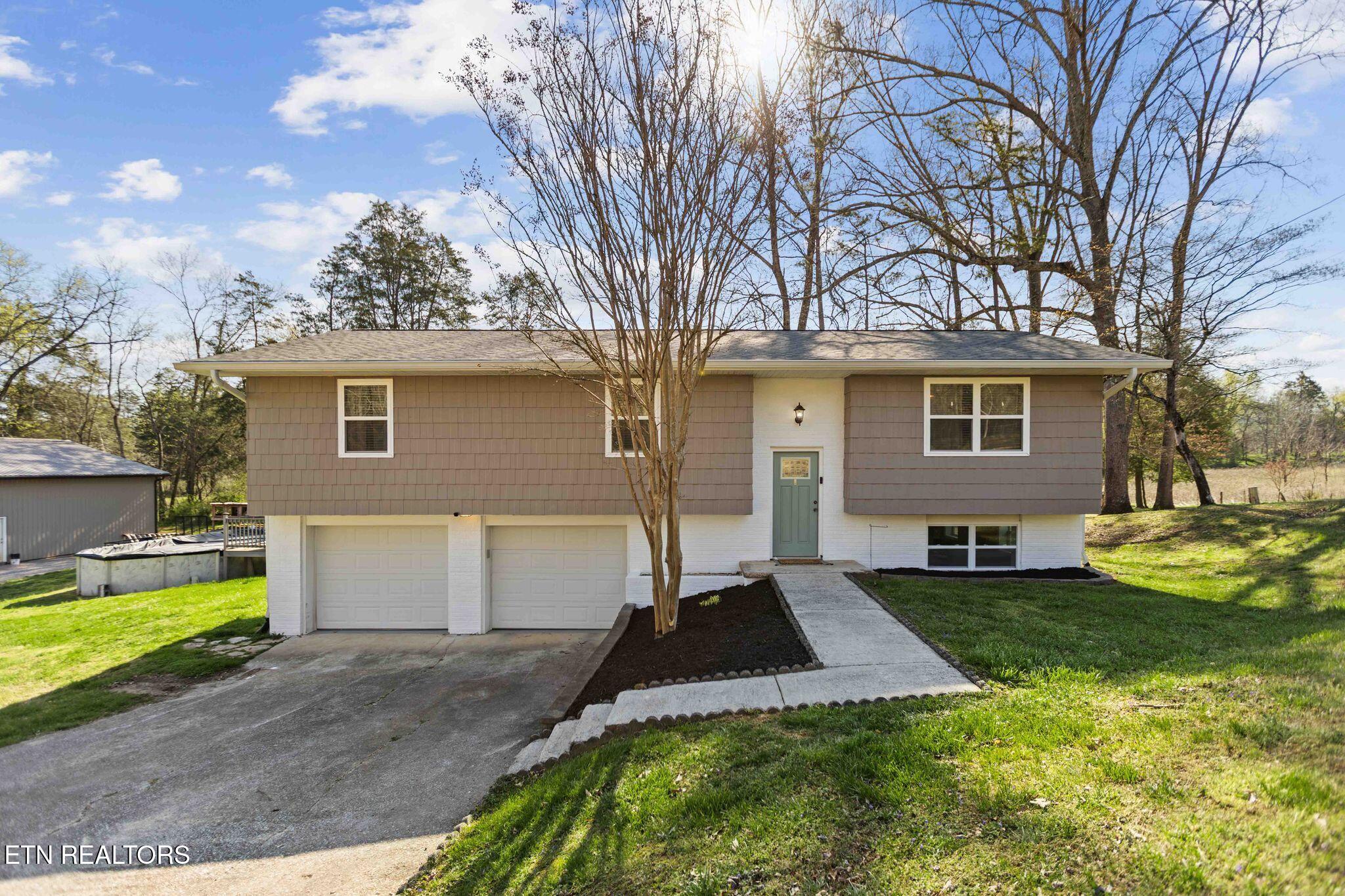 216 Greenwood Drive Harriman TN 37748