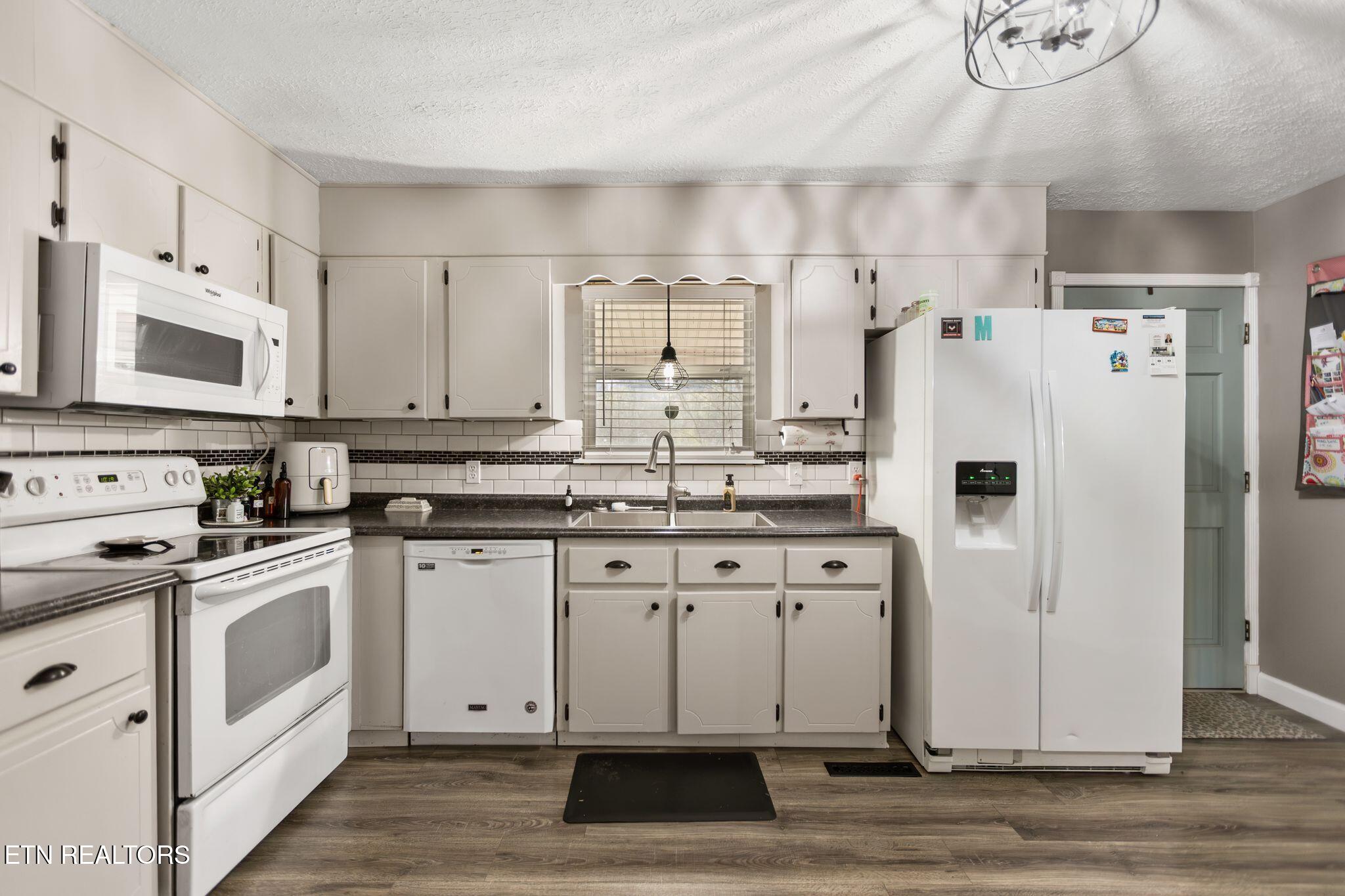 216 Greenwood Drive Harriman TN 37748