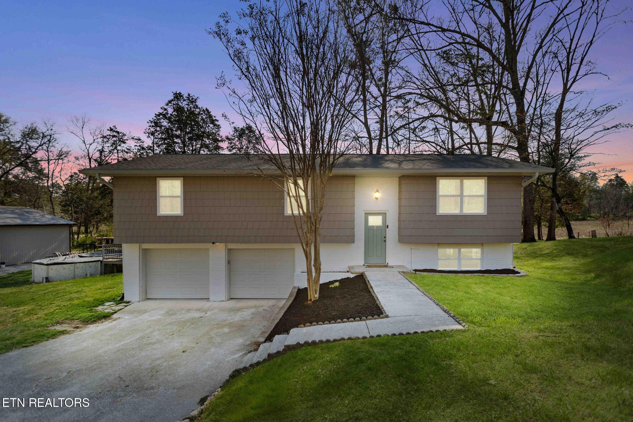 216 Greenwood Drive Harriman TN 37748