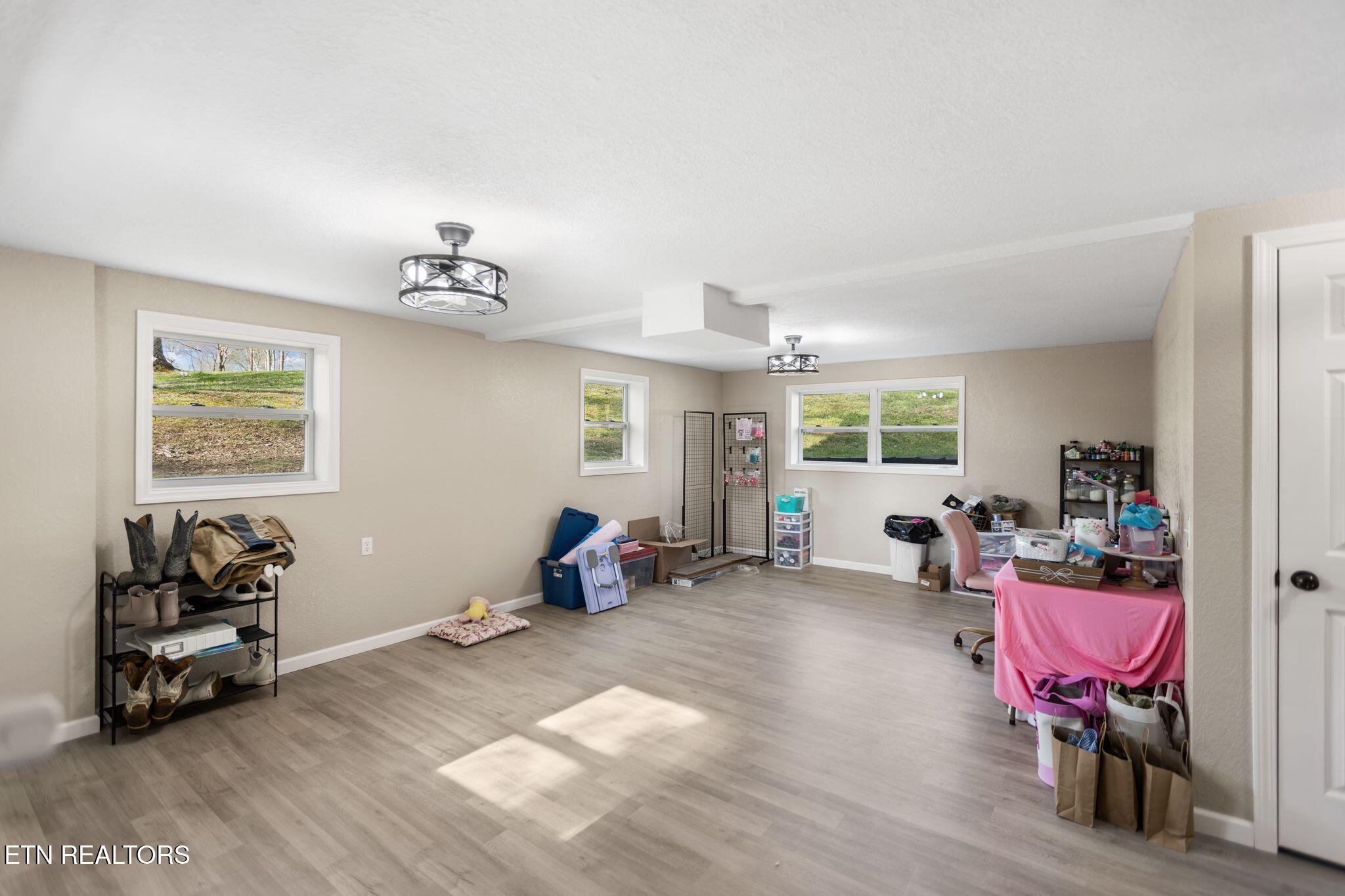 216 Greenwood Drive Harriman TN 37748