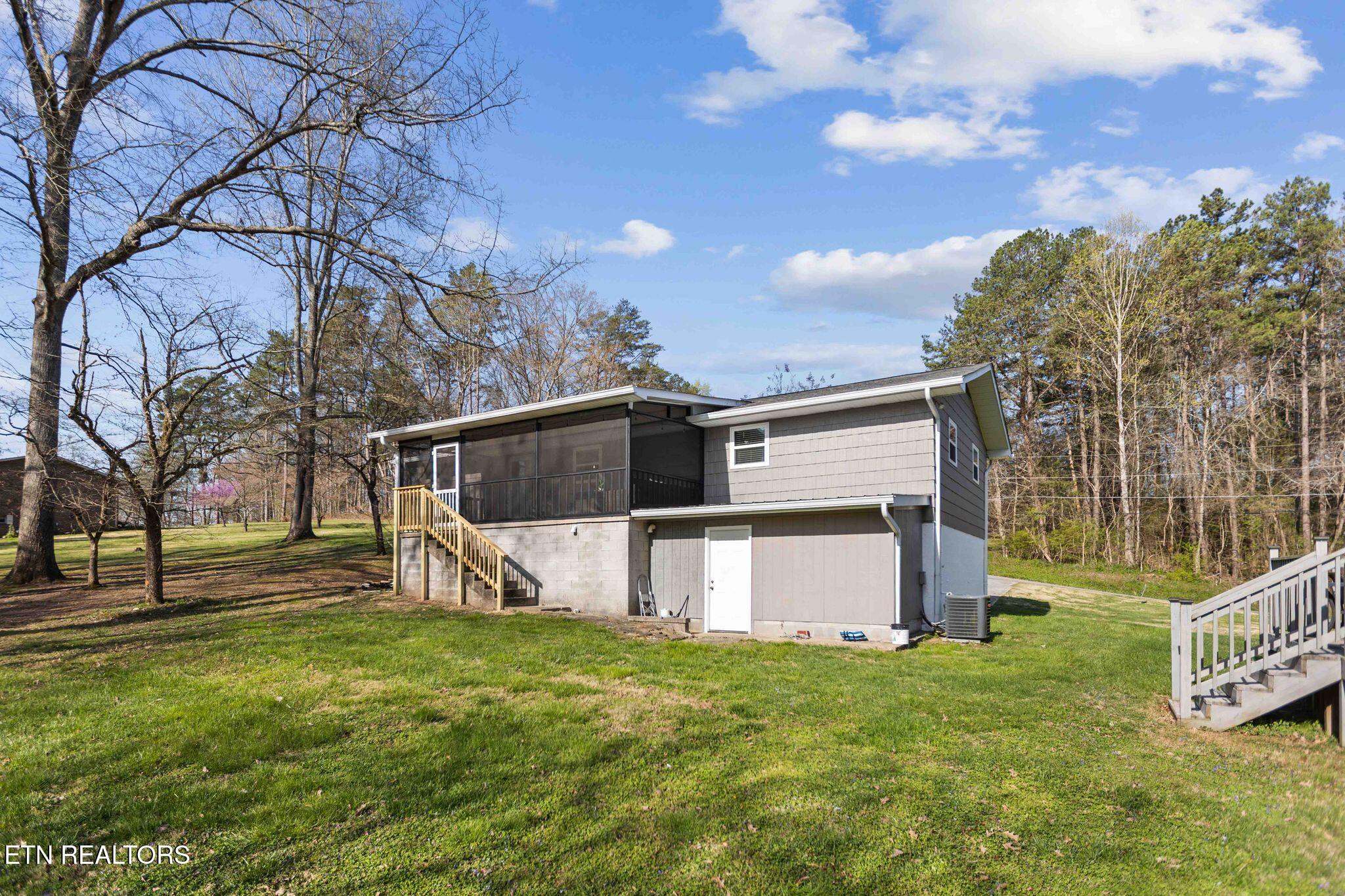 216 Greenwood Drive Harriman TN 37748