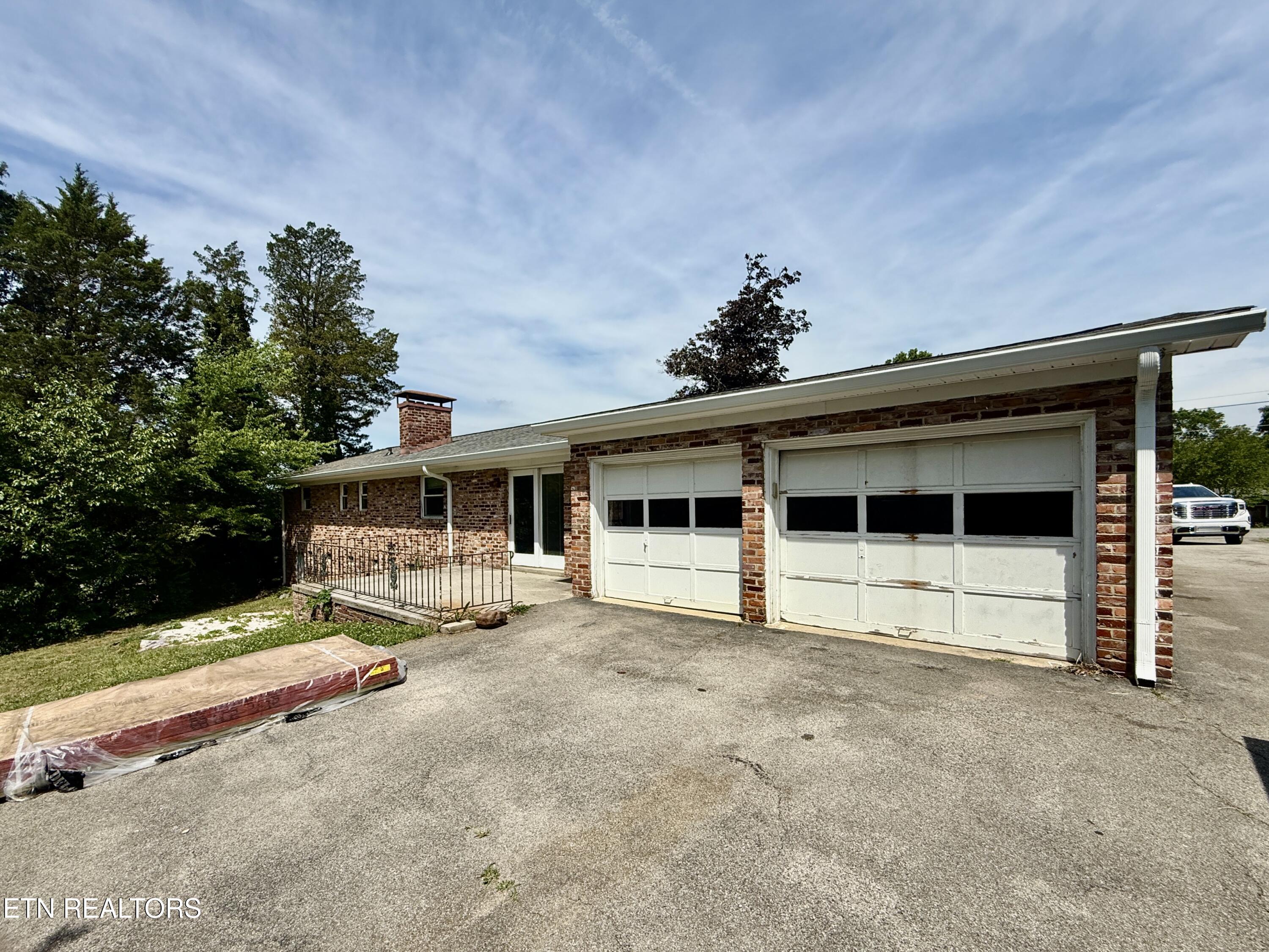 6124 Kirbury Knoxville TN 37909