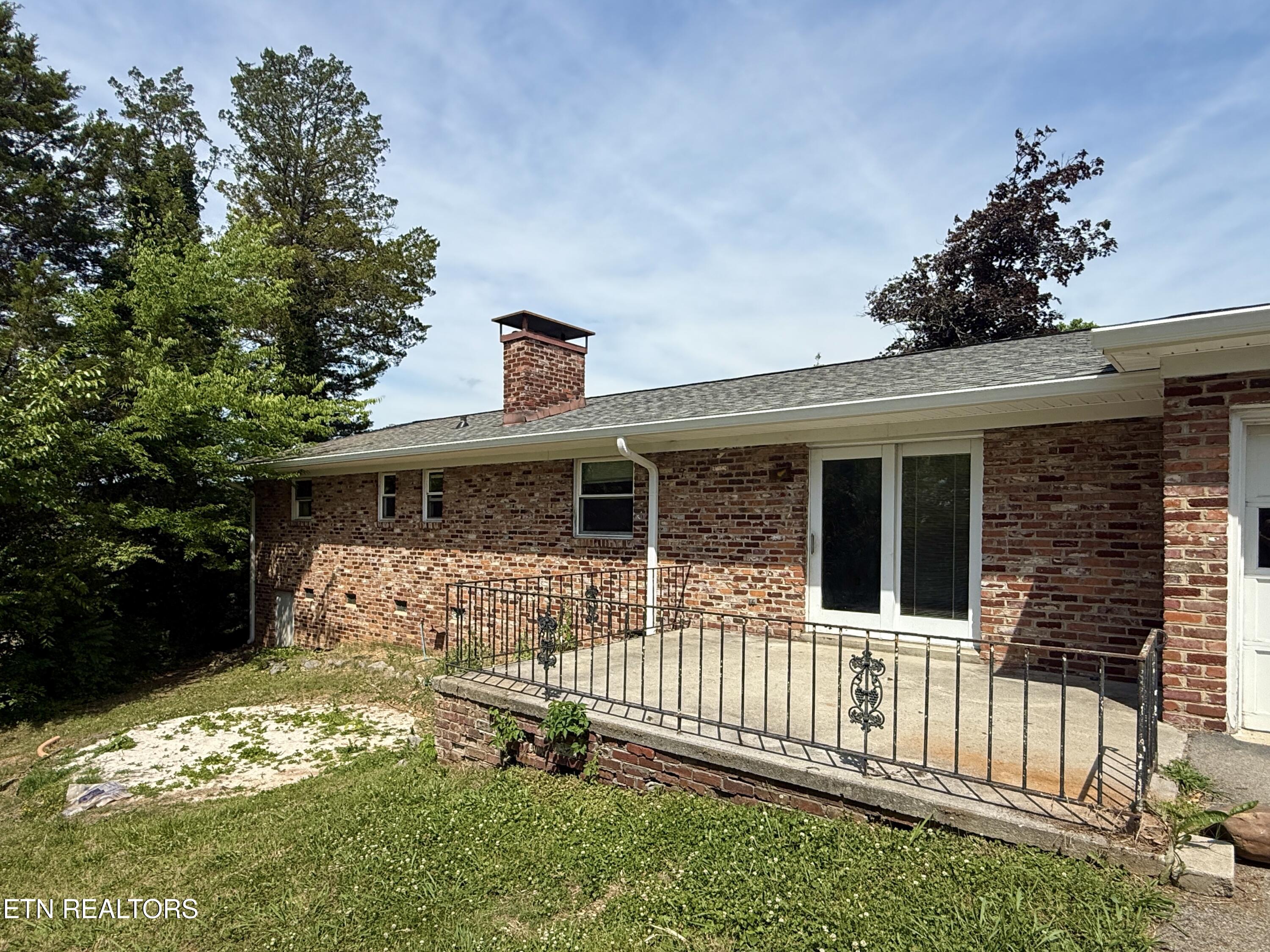 6124 Kirbury Knoxville TN 37909