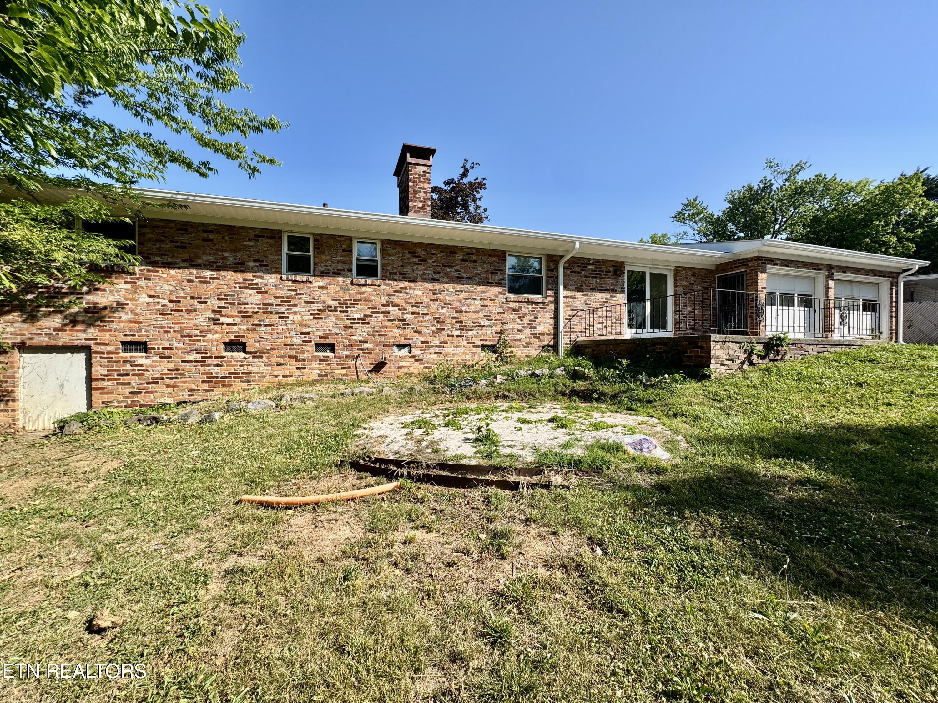 6124 Kirbury Knoxville TN 37909