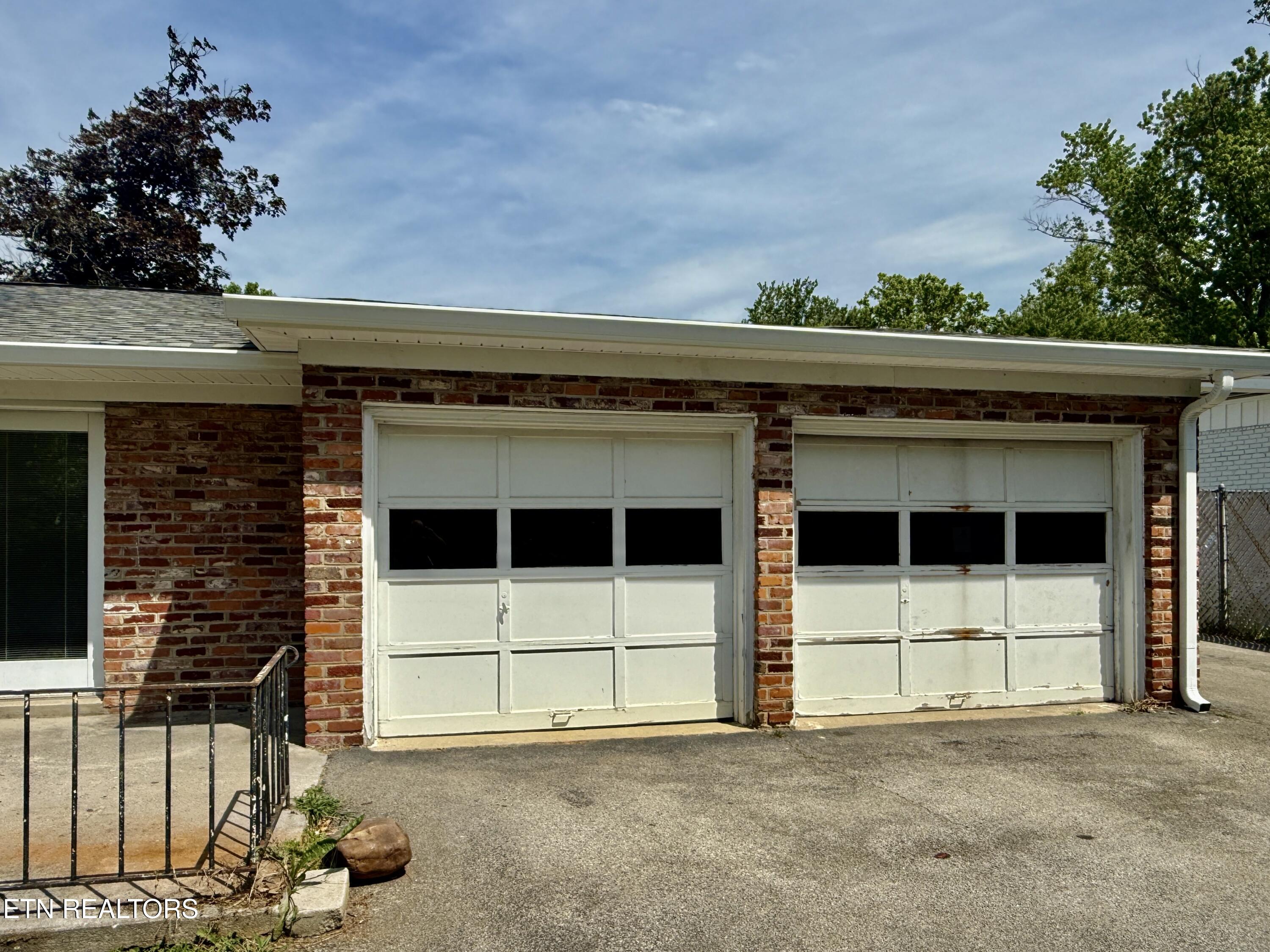 6124 Kirbury Knoxville TN 37909