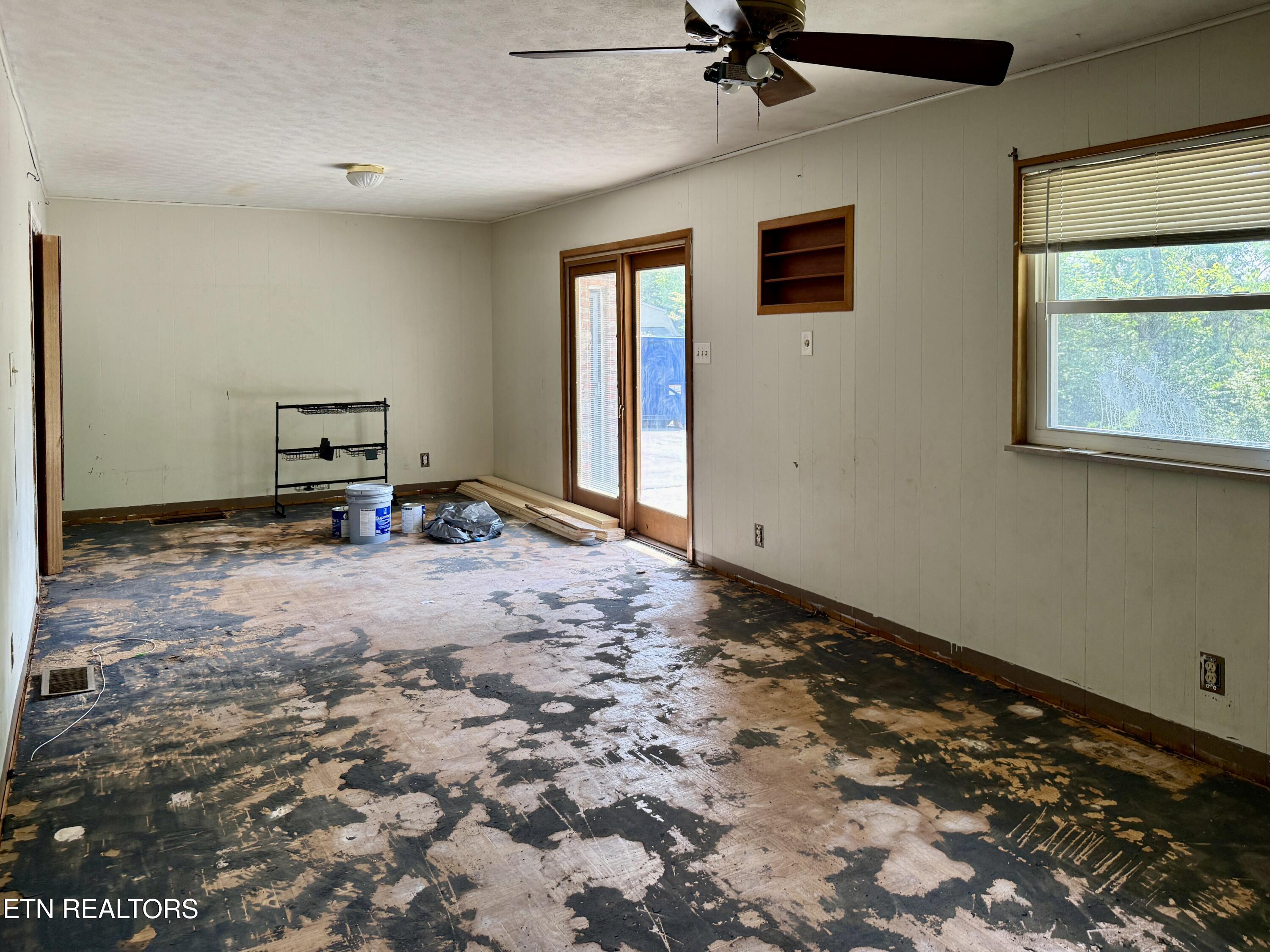 6124 Kirbury Knoxville TN 37909