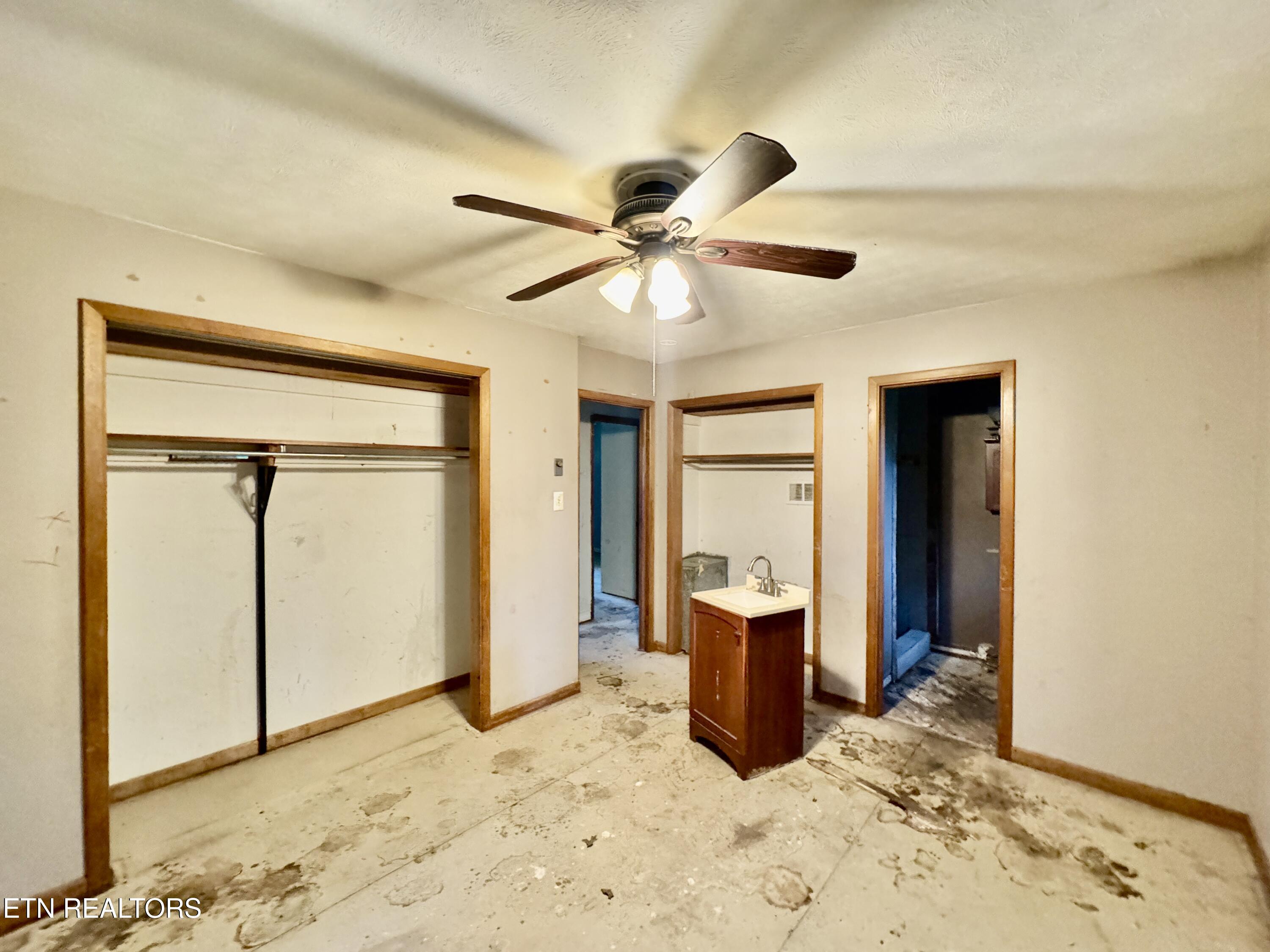 6124 Kirbury Knoxville TN 37909